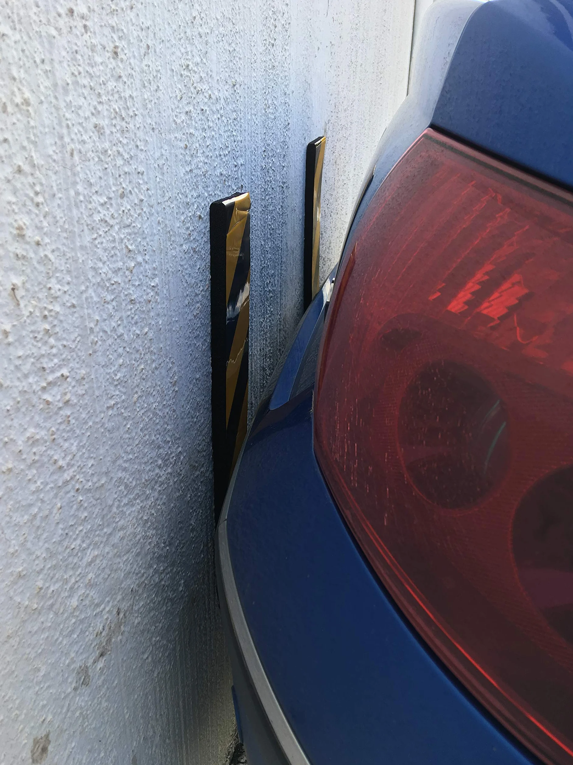 4 x piankowe zderzaki do ochrony ścian garażu i drzwi samochodowych na parkingach i magazynach, 44 x 10 x 1,5 cm, czarno-żółte)
