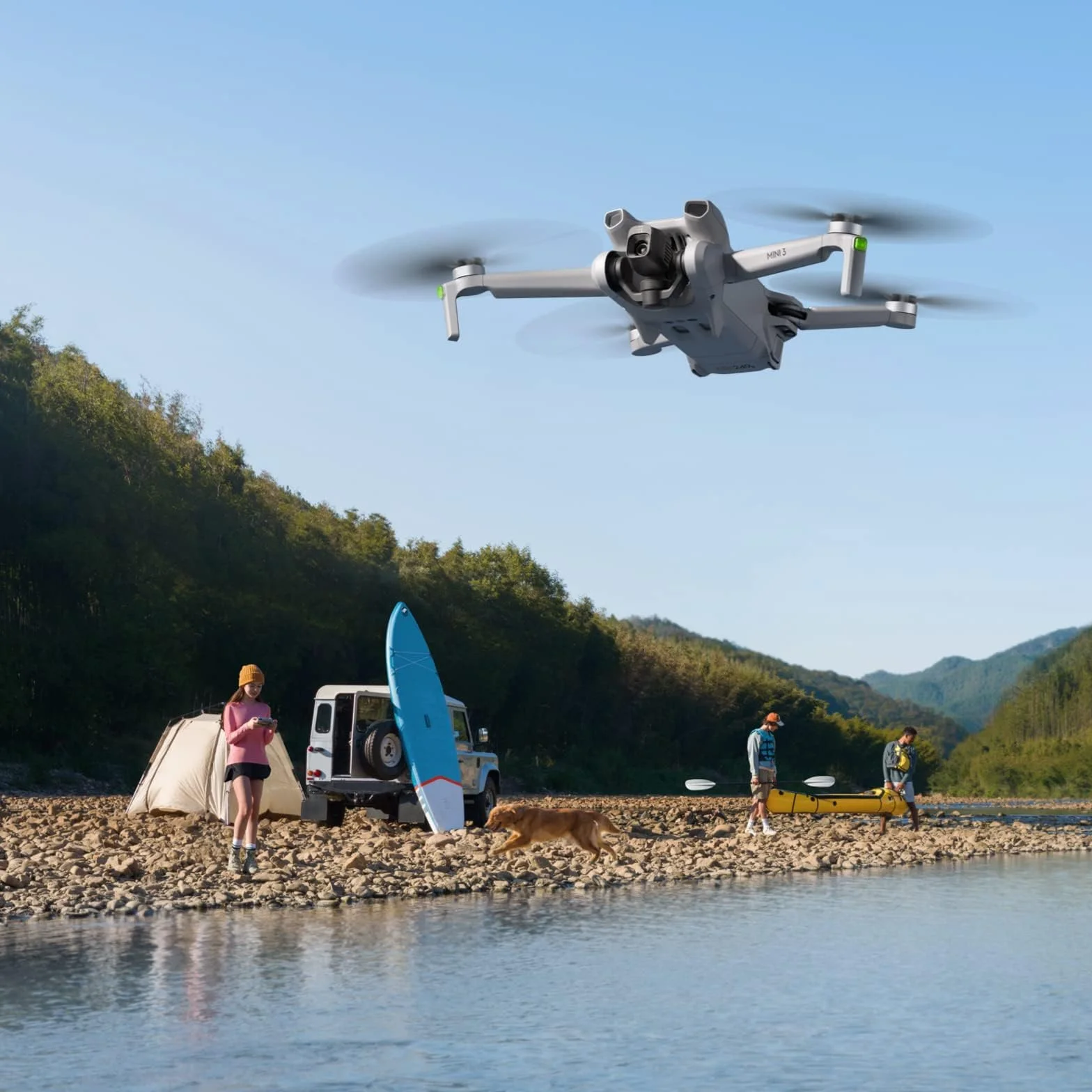 DJI Mini 3 Lekki i Składany Dron z Minikamerą z Wideo 4K HDR, 38-Minutowym Czasem Lotu, Prawdziwymi Ujęciami w Pionie i Inteligentnymi Funkcjami, Szary,C0