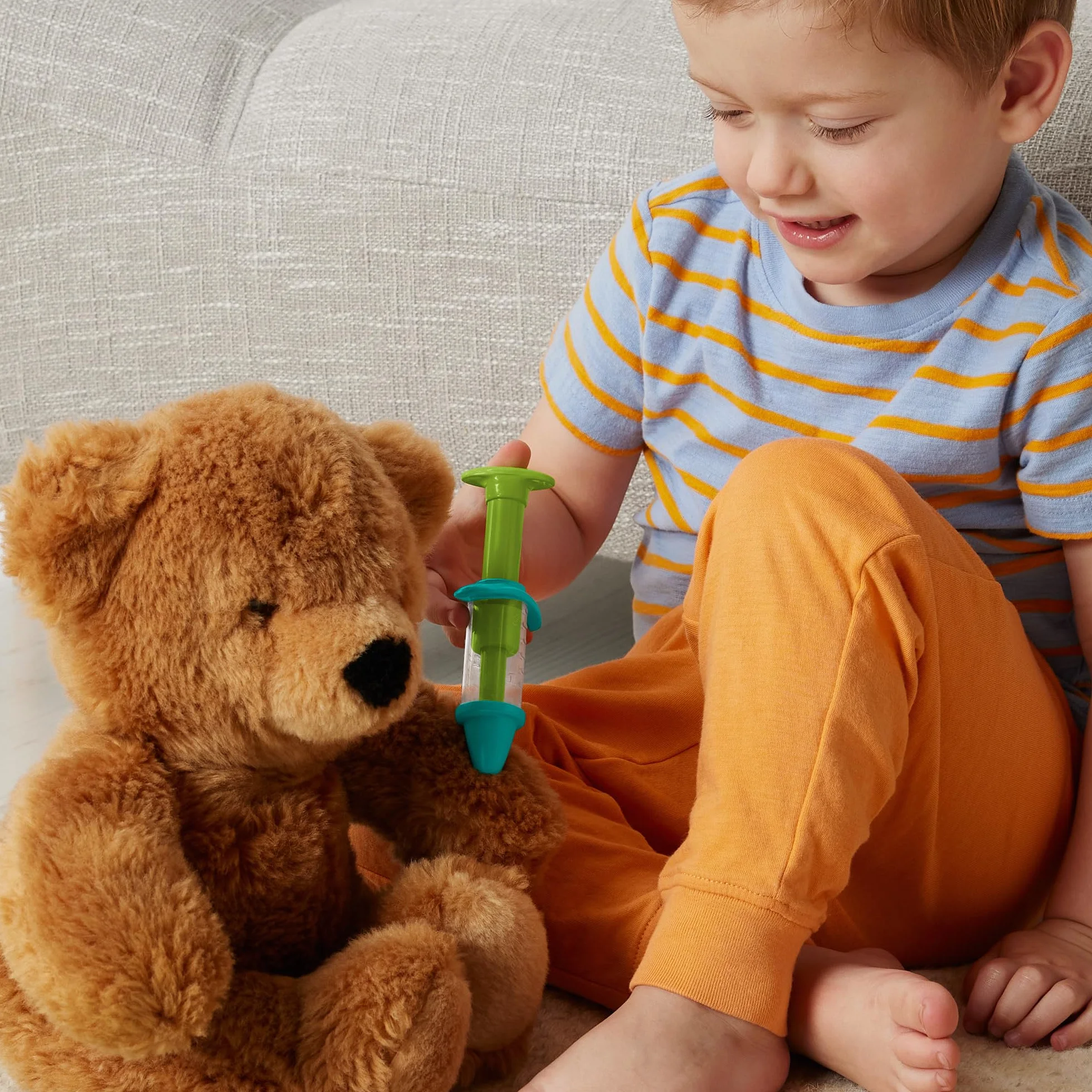 Fisher-Price Zestaw Mały Doktor Torba Kreatywna zabawka z 7 elementami do zabawy w lekarza dla 3 latków i starszych dzieci, HYH26