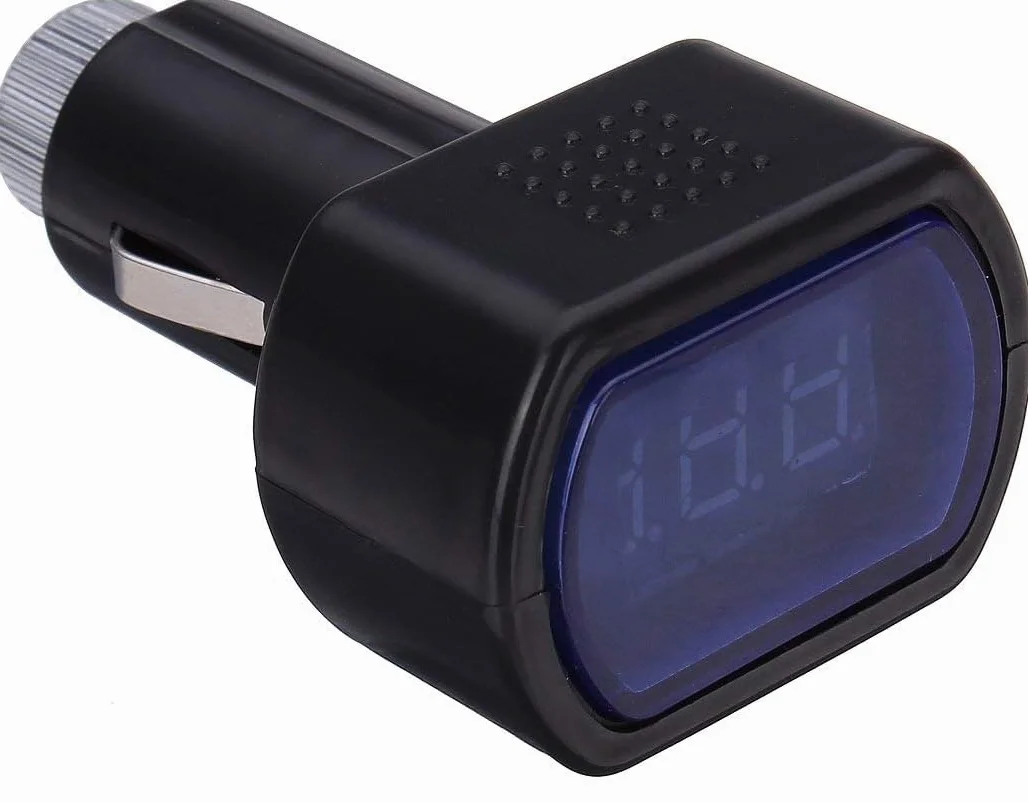 Woltomierz samochodowy do gniazda zapalniczki 12-24 V LED