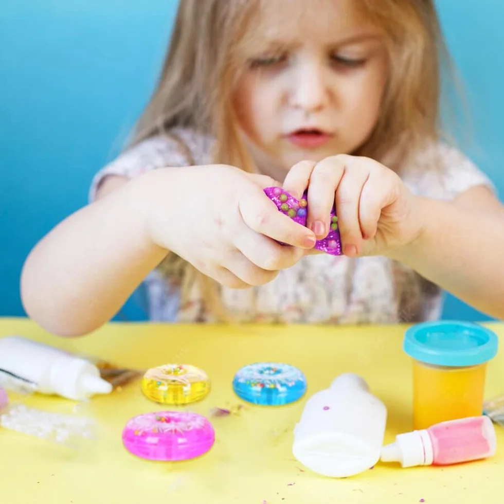 Donut Slime Kit, 6 sztuk, zestaw do usuwania stresu, dla chłopców i dziewczynek (6 kolorów)