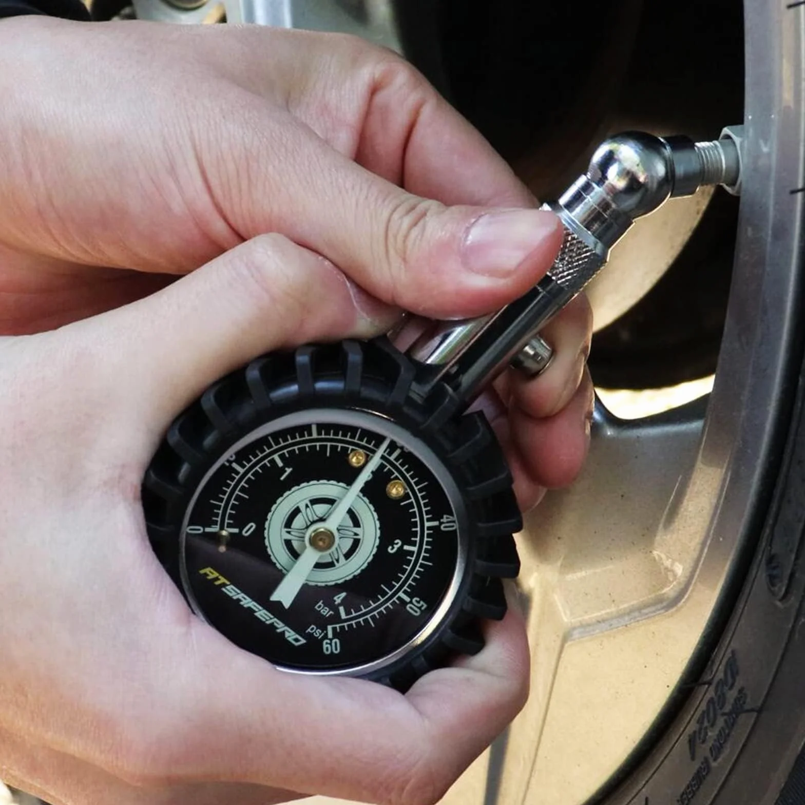 ATsafepro Miernik ciśnienia w oponach 4 bar/60 psi, certyfikat ANSI B40.1, profesjonalny mechaniczny do motocykli i samochodów