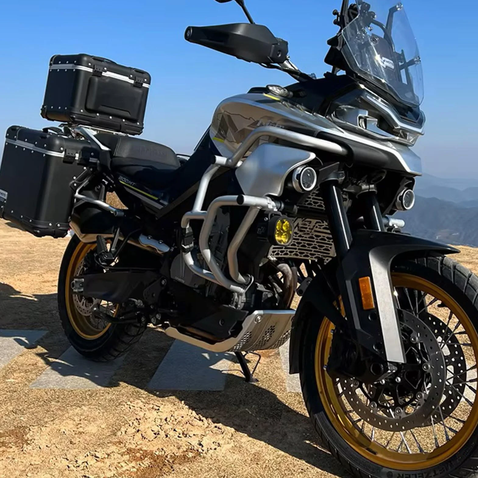 Kołki do autostrady silnika, stalowe motocyklowe, osłona zderzaka, srebrne, pasują do CFMOTO CF MOTO 800MT 800 MT, akcesoria 2021, 2022, 2023, 2024, srebrne