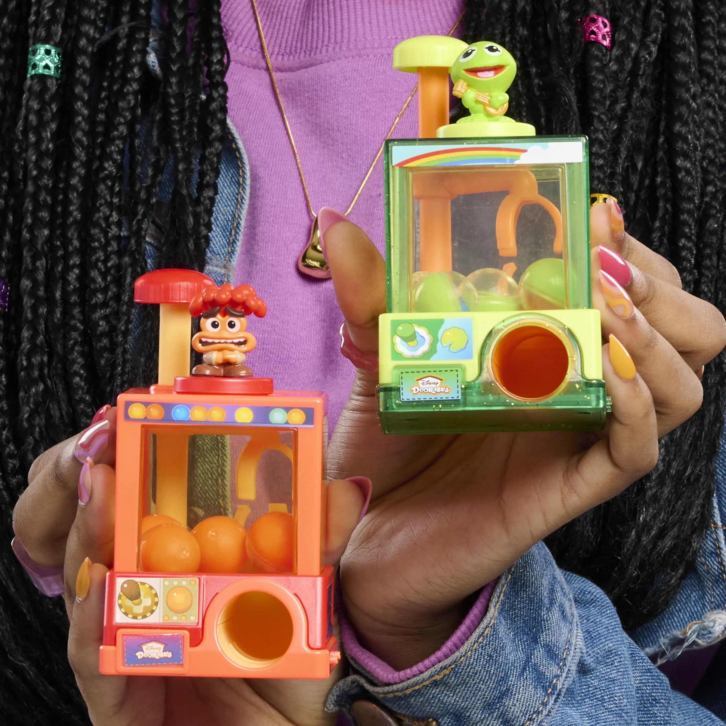 Disney Doorables Whatcha Gotcha Claw Machine, Collectible 0.65 Inch Toy, Boys and Girls Ages 5 and Up