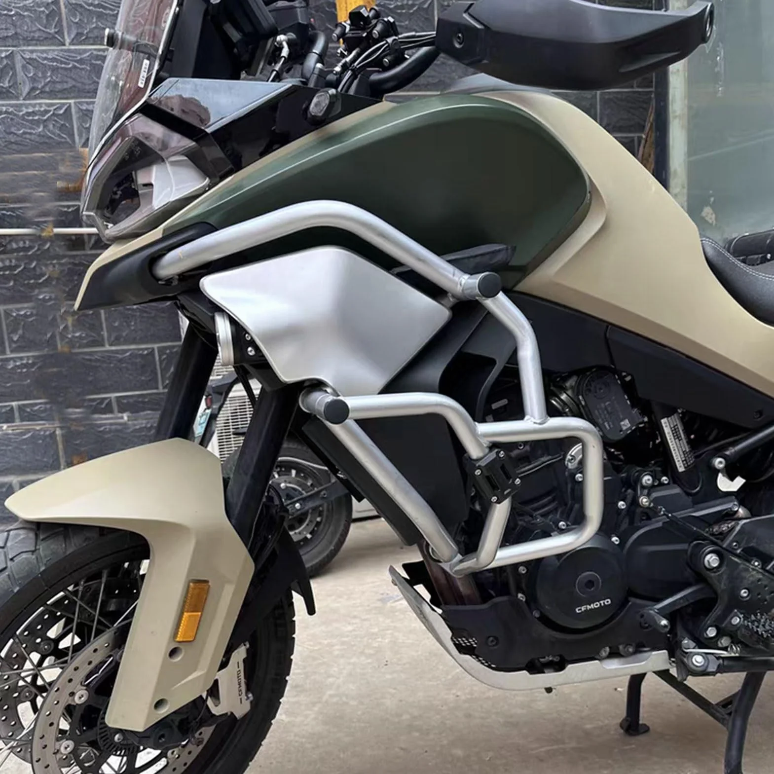 Kołki do autostrady silnika, stalowe motocyklowe, osłona zderzaka, srebrne, pasują do CFMOTO CF MOTO 800MT 800 MT, akcesoria 2021, 2022, 2023, 2024, srebrne