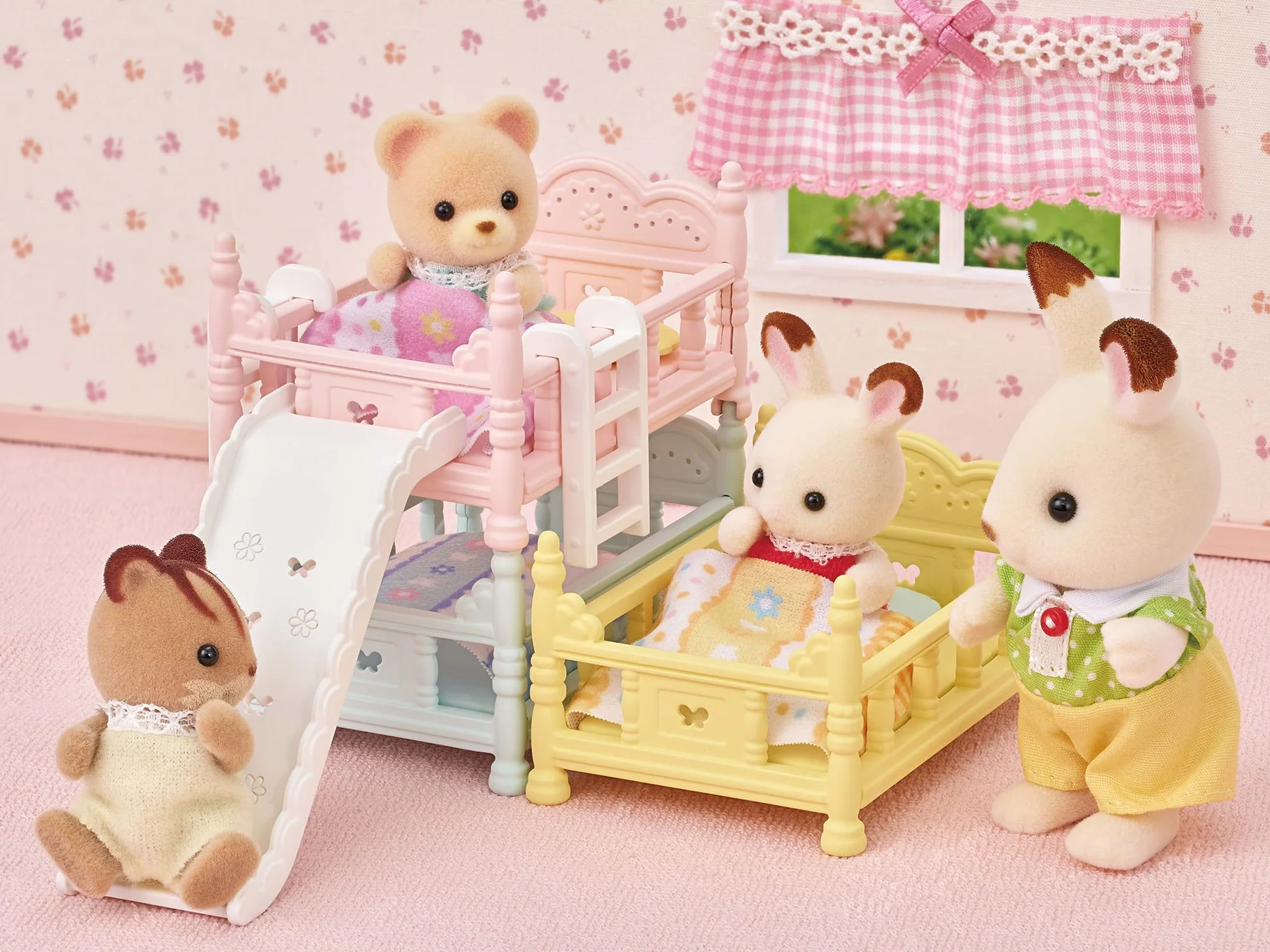 Sylvanian Families - 5741 Potrójne łóżko - Zestaw do zabawy