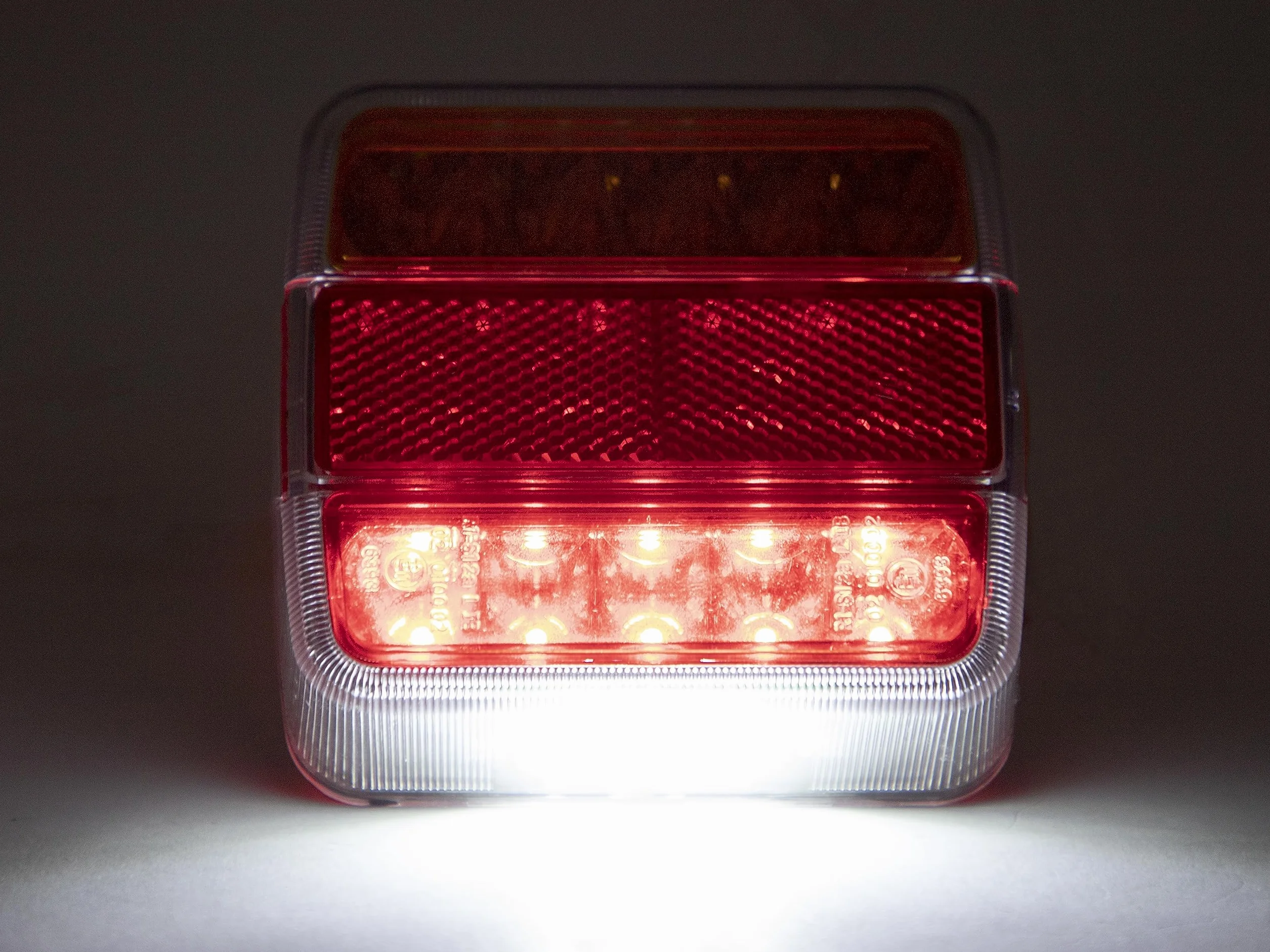 Zestaw lamp LED do przyczepki z magnesem