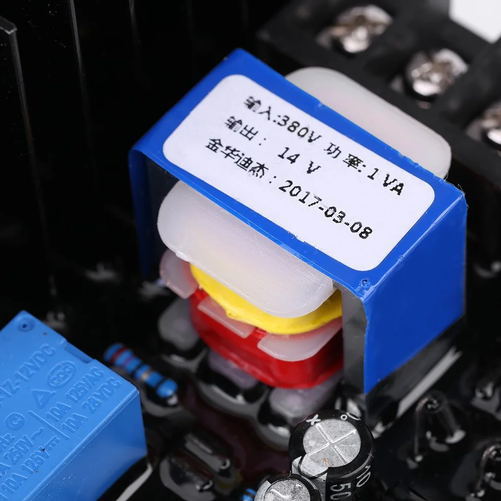 GB-170 AVR Automatyczny regulator napięcia dla generatora trójfazowego szczotkowanego