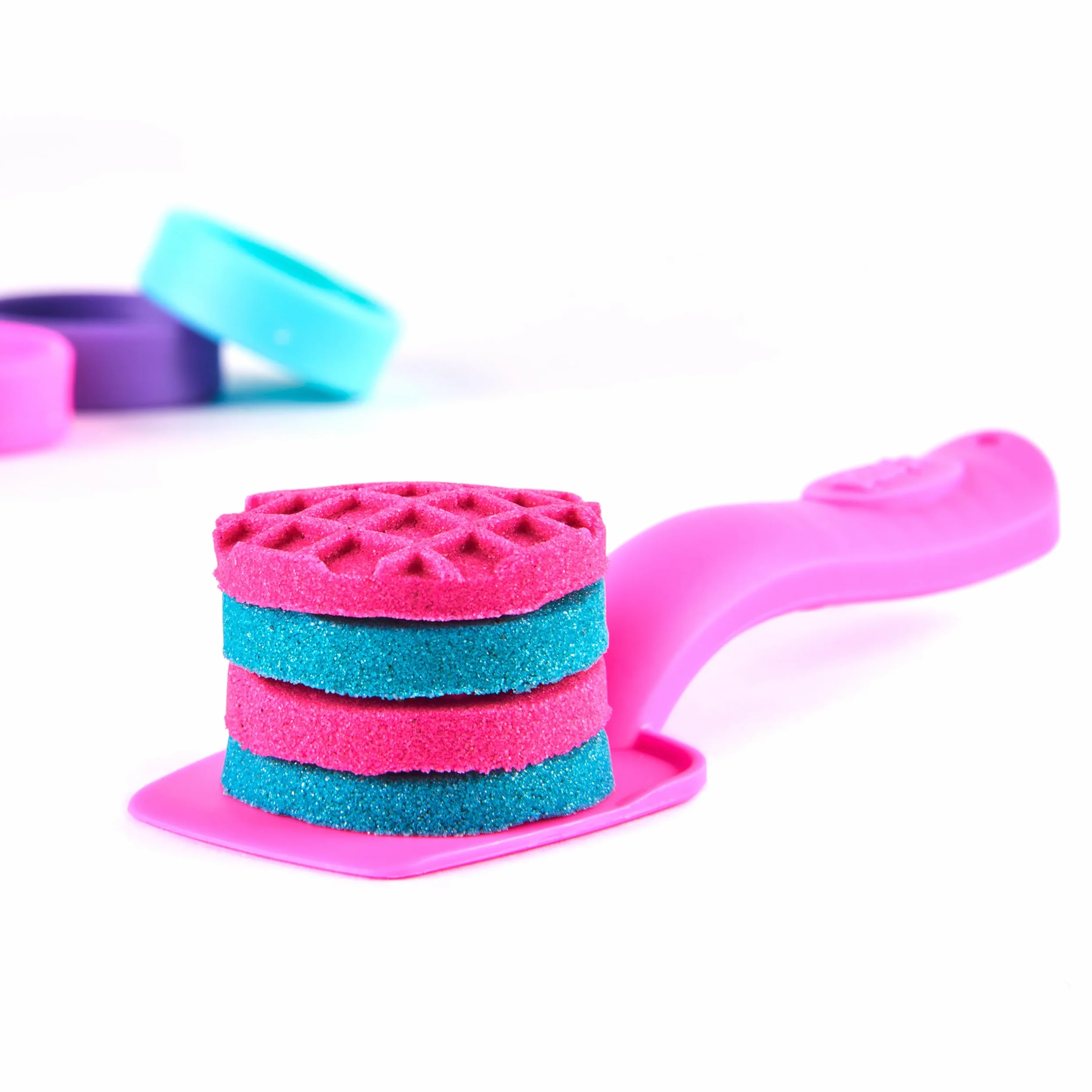 Kinetic Sand Zestaw do pieczenia jednorożca – z akcesoriami 454 g do kreatywnego odgrywania ról, od 3 lat