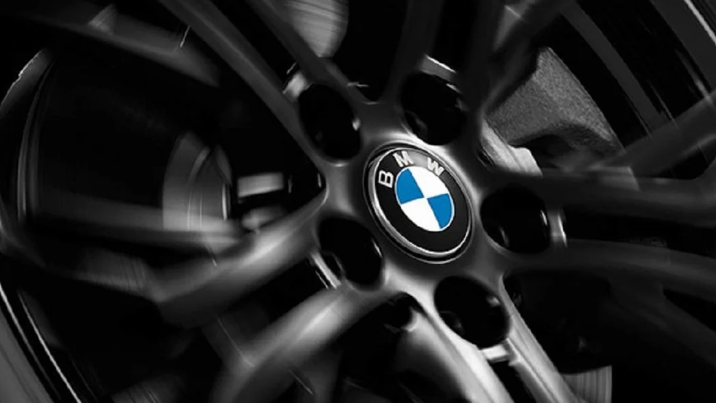 BMW Oryginalna stała nasadka piasty 56 mm do wykończenia felg aluminiowych 112 mm 36122455268