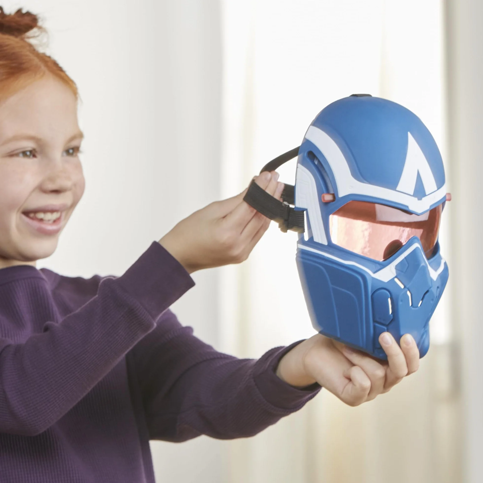 Maska do latania z filmu wytwórni Marvela Captain America Brave New World, zabawka do odgrywania ról