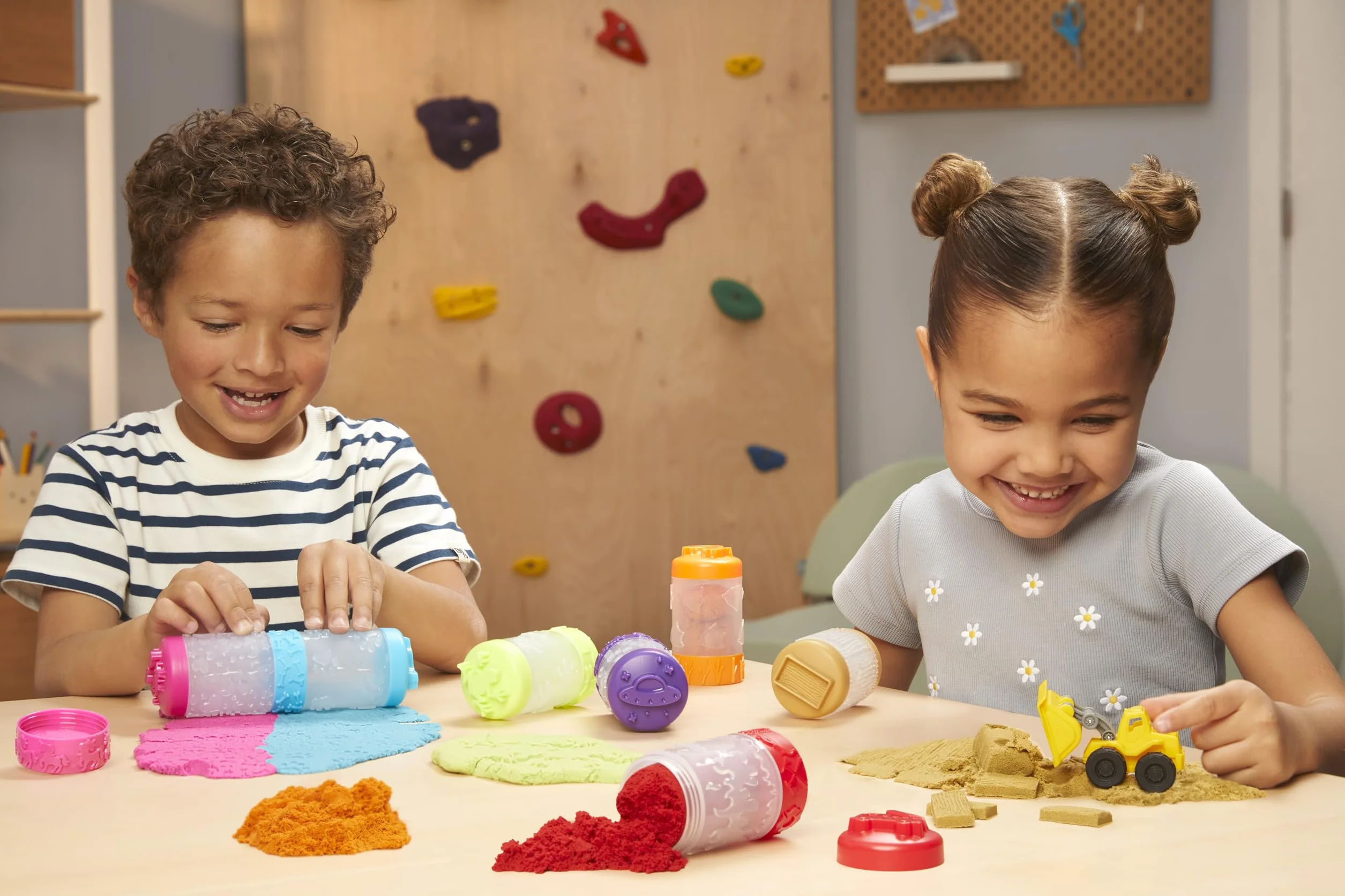 Wonder Factory Never Dry Dough and Sand Starter Set – Zawiera 1 Tubkę z 104 ml Piasku i 1 Tubkę z 74 ml Bezglutenowej Masy Plastycznej. Nigdy nie Wysycha, Zabawa Pełna Nieskończonych Możliwości