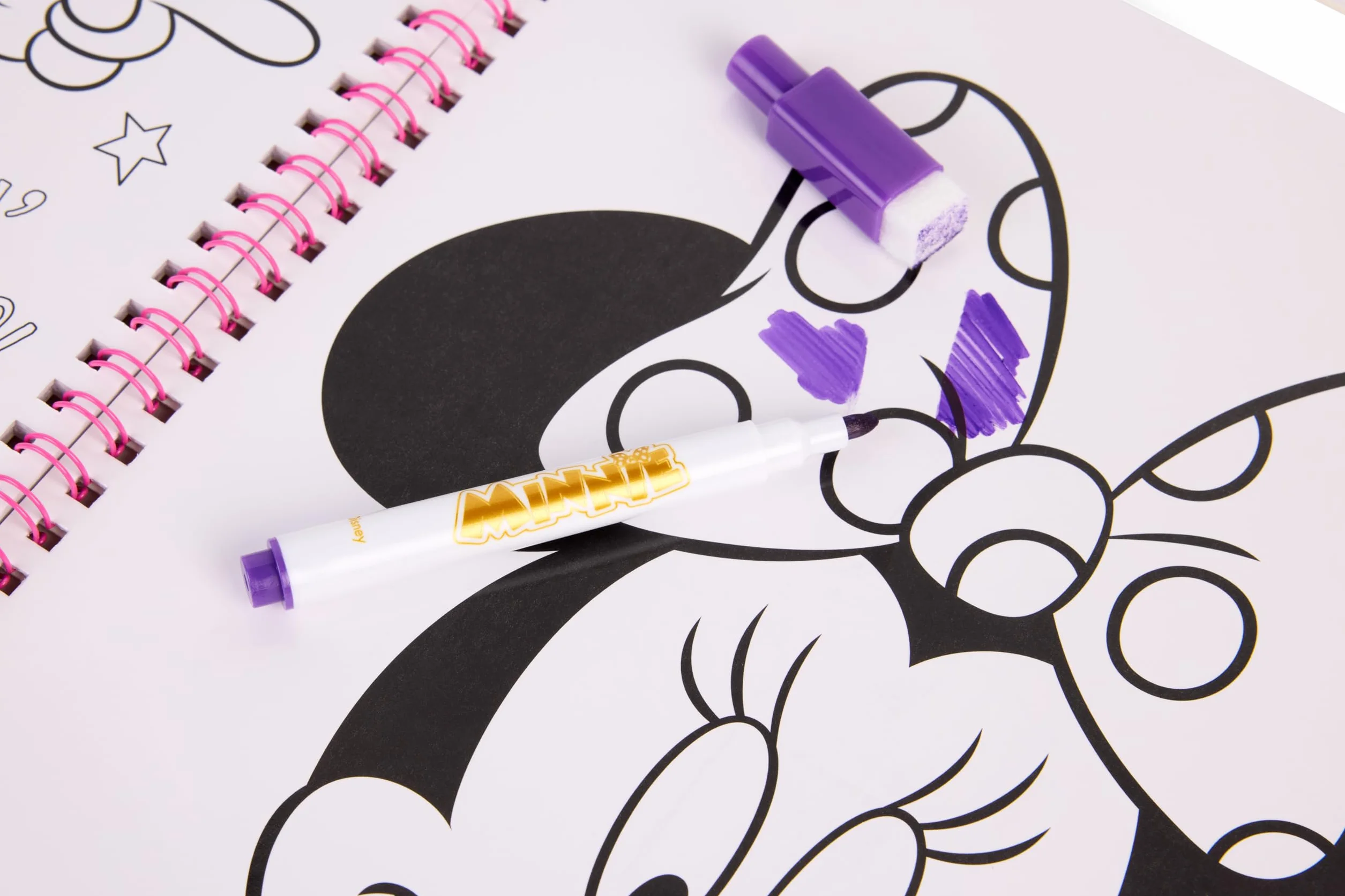 Minnie Mouse Wipe-Clean książka z ćwiczeniami, kolorowanka wielokrotnego użytku dla dzieci od 3 lat, 40 stron z zmywalnymi motywami, z 5 pisakami i wiązaniem spiralnym, książka zajęć do malowania i