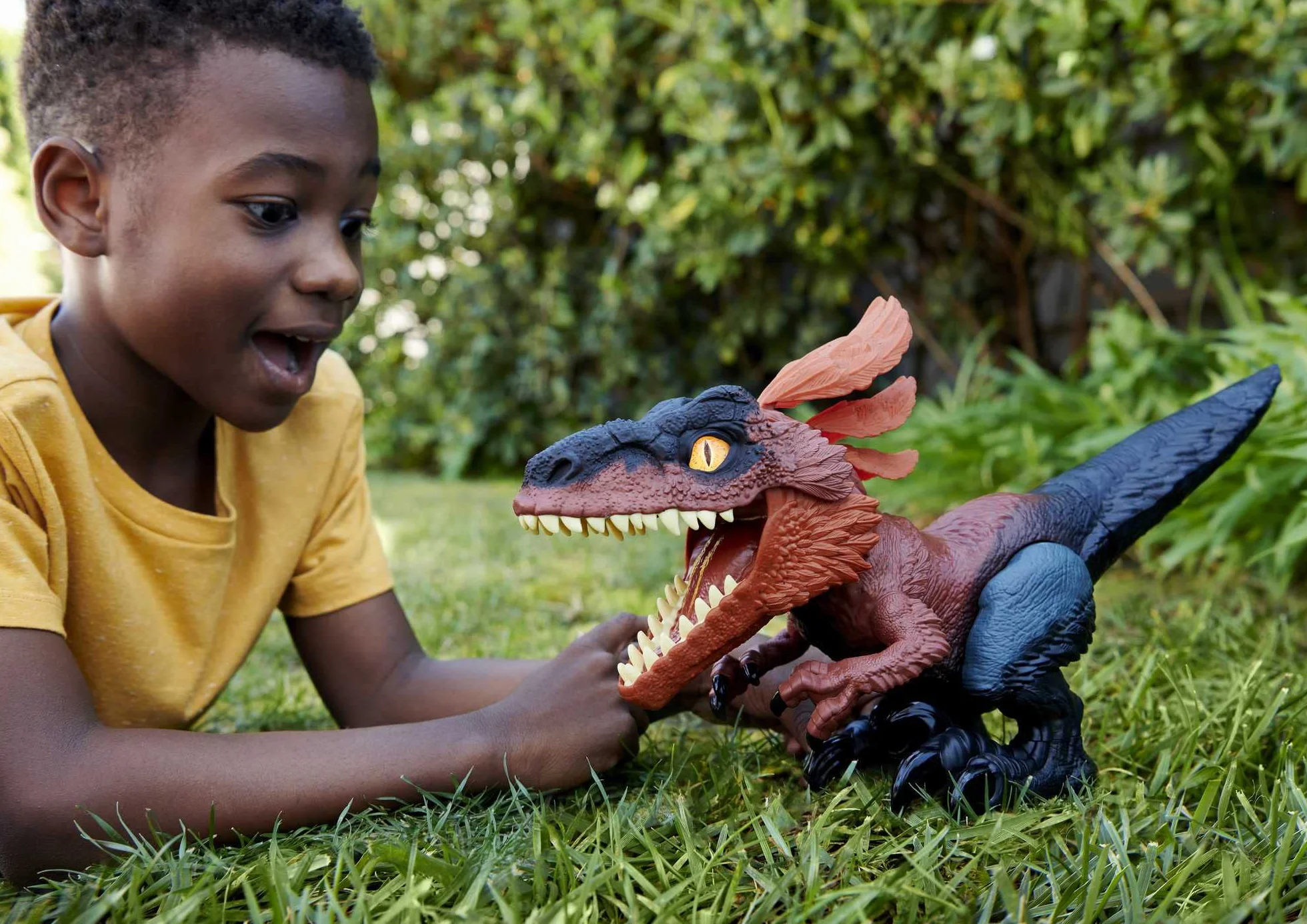Mattel Jurassic World Uncaged Płomienny dinozaur Figurka z dźwiękami GYW89