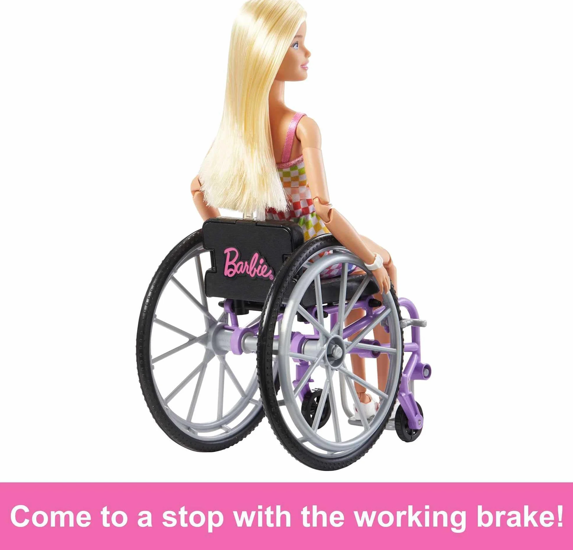 Barbie Fashionistas Lalka (blondynka) w tęczowym kombinezonie, z wózkiem inwalidzkim i rampą, zabawki i prezenty dla dzieci, HJT13
