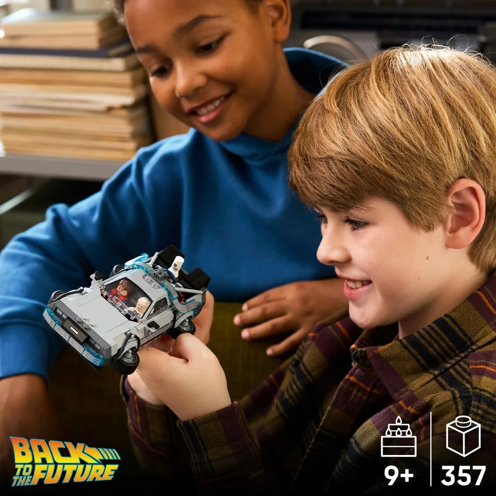LEGO Speed Champions Wehikuł czasu z Powrotu do przyszłości, zabawka dla dzieci od 9 lat, model samochodu i dwie minifigurki Marty McFly i doktor Brown, prezent dla chłopców i dziewczynek 77256