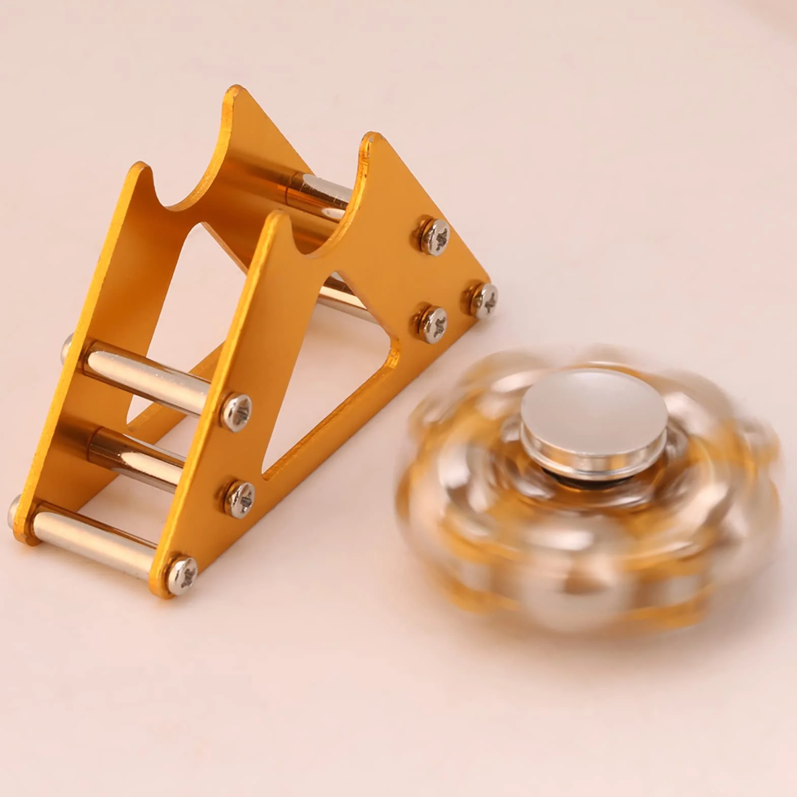 Gyro Focus Toy, Metalowy Diabelski Młyn Fidget Spinner Zabawki na Biurko ze Stojakiem Antystresowe Zabawki Ręczne dla Dzieci i Dorosłych