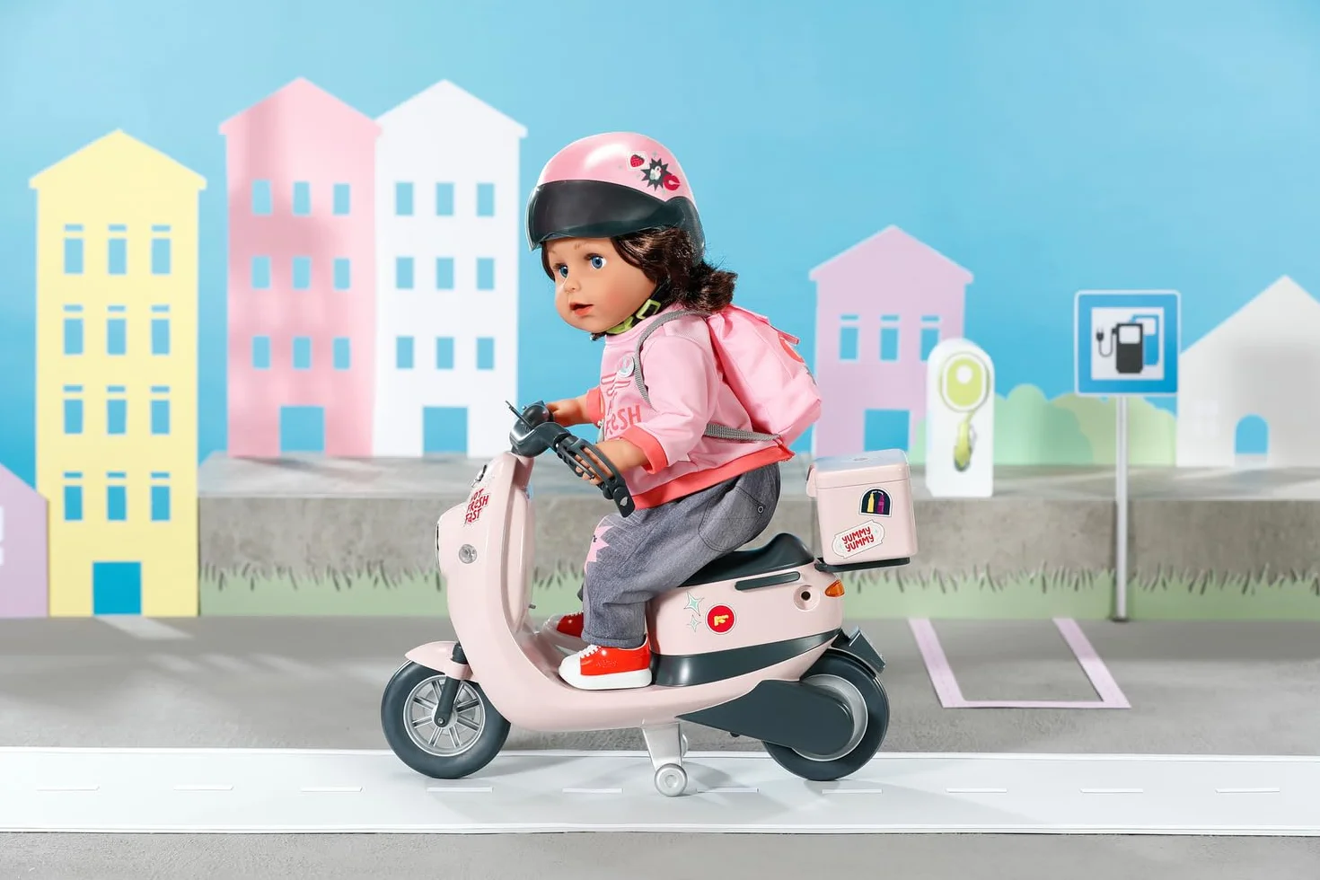 BABY born E-Scooter - Zdalnie sterowana hulajnoga z akcesoriami w zestawie, zasilana bateriami, pasuje do wszystkich nadgarstków o obwodzie 43 cm