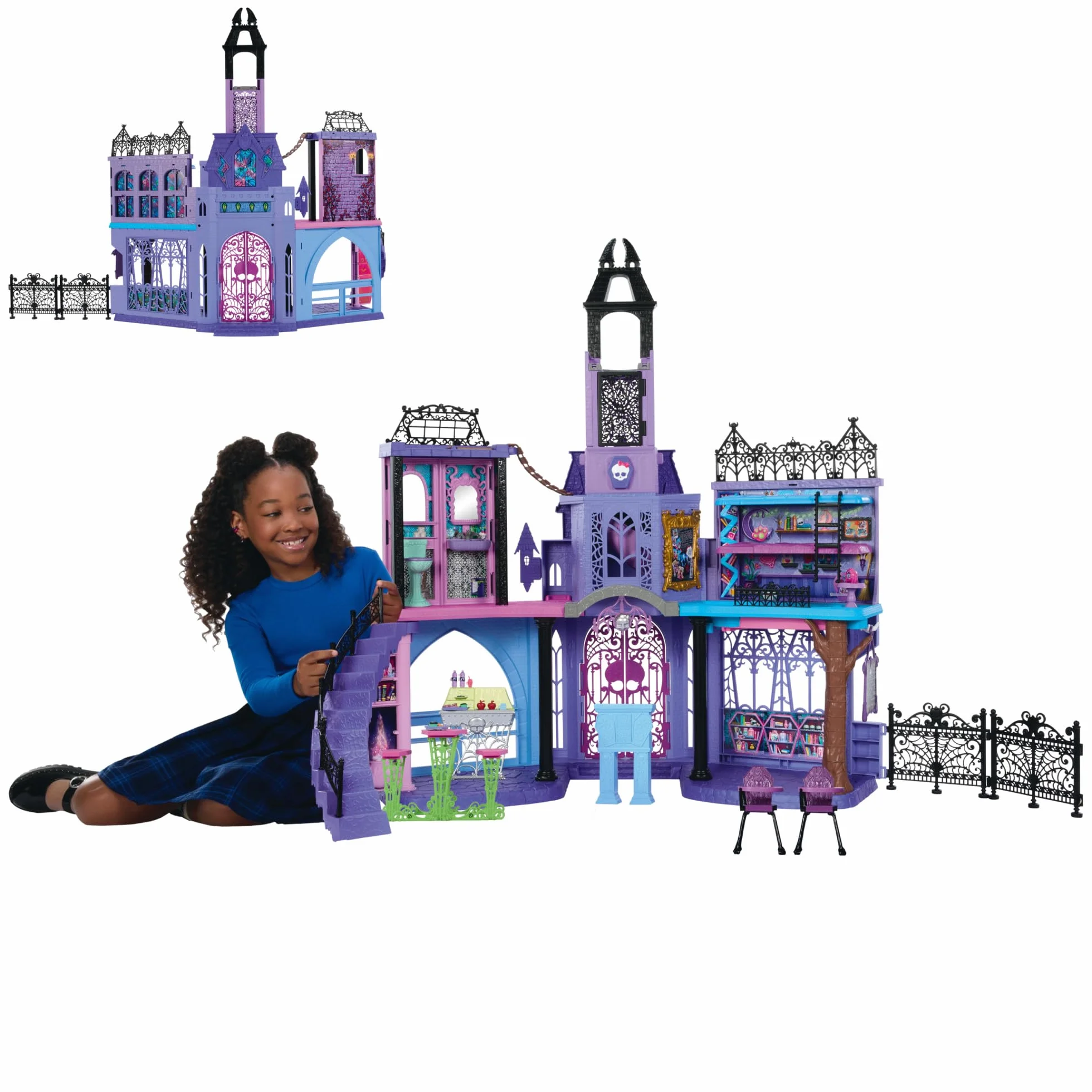 Monster High Szkoła Monster High Straszyceum Domek dla lalek Zabawka Zestaw dla dzieci w wieku od 4 lat z 7 obszarami zabawy i ponad 35 elementami, takimi jak mebelki i akcesoria, HLP88
