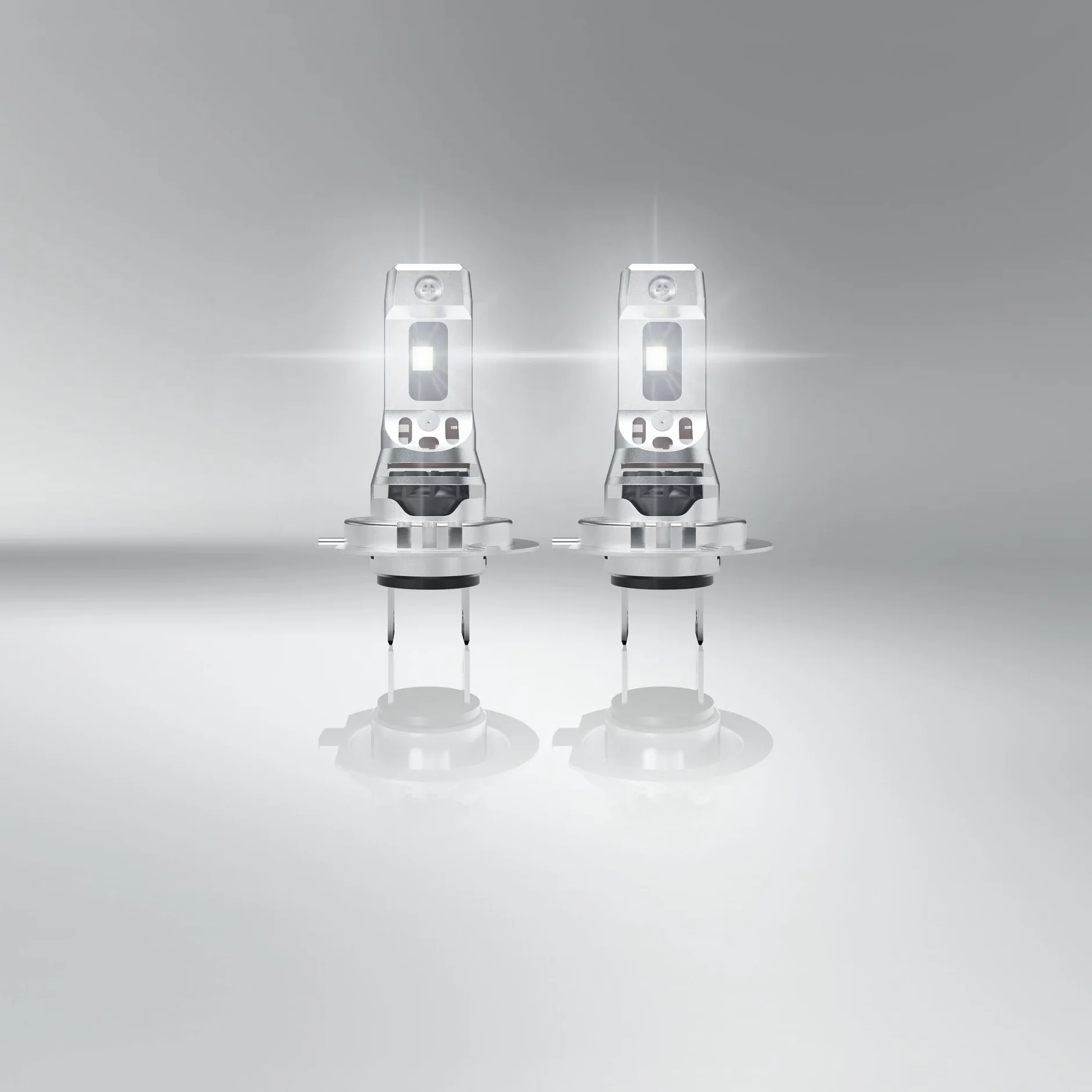 OSRAM NIGHT BREAKER LED SPEED H7 450, światła drogowe i mijania LED z homologacją drogową, do 450% większa jasność, 6000 K, szybki montaż, bez akcesoriów mechanicznych, zintegrowany LEDEC02