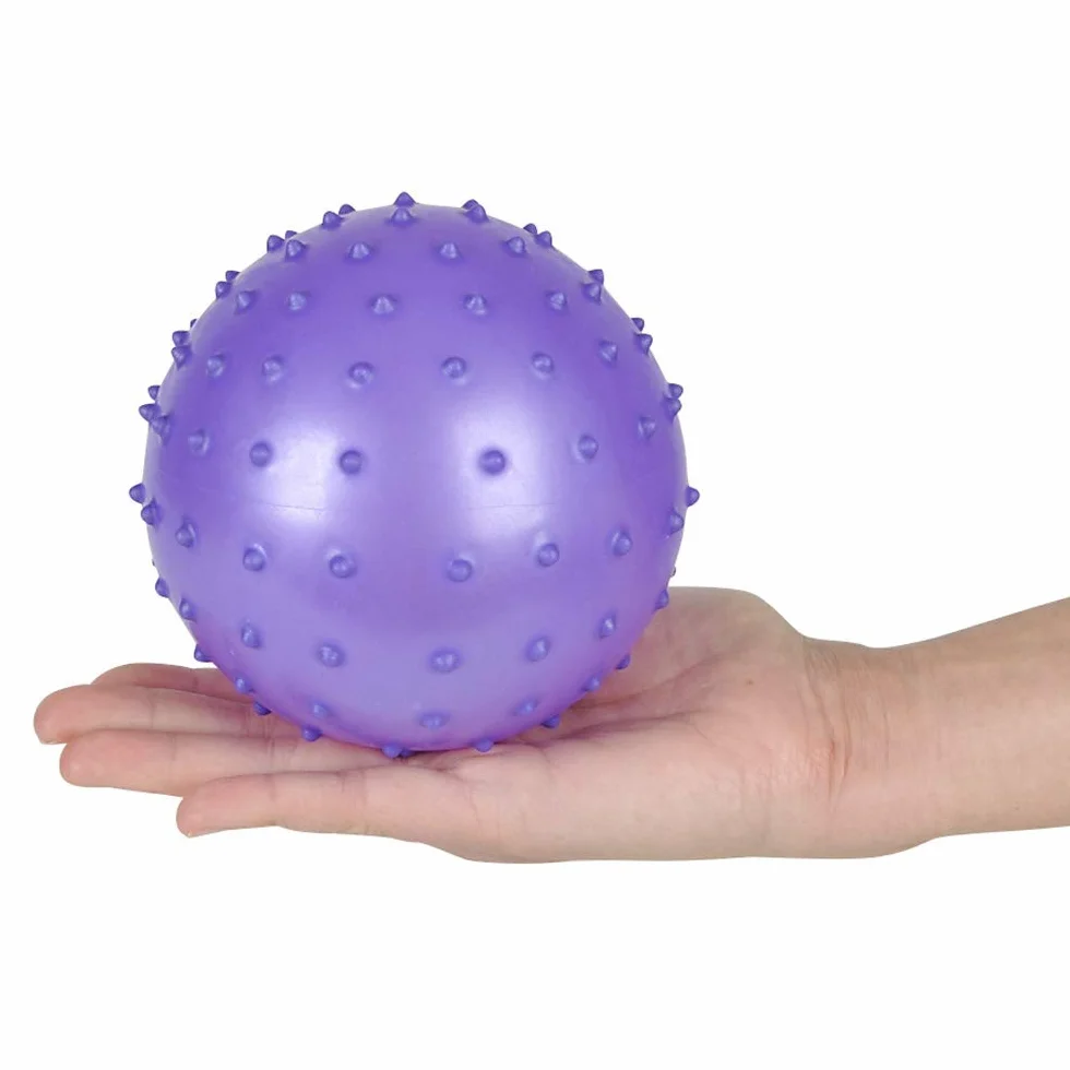 Bedwina Knobby Balls – pakiet 6 piłek sensorycznych 17,8 cm z kolcami i pompką, zabawne i sprężyste dla małych dzieci, upominki na imprezy i drobne prezenty świąteczne