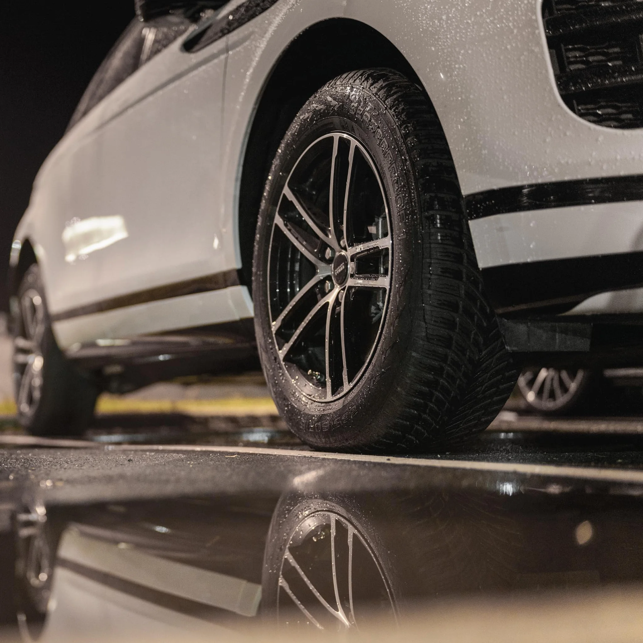 Nokian Tyres Seasonproof 1 205/45R17 88V opony całoroczne