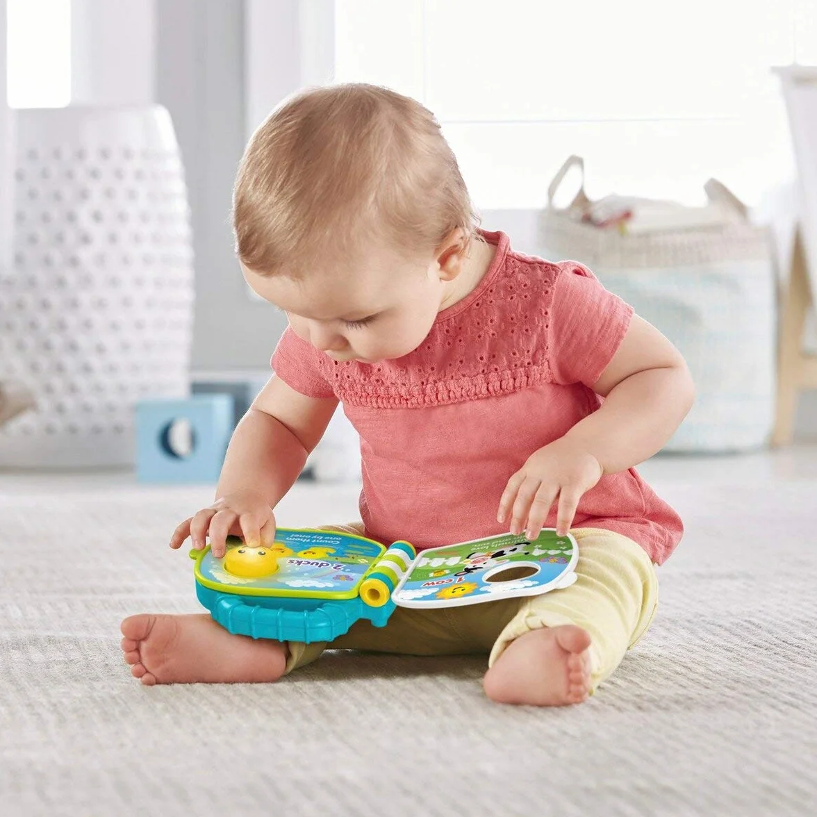 Fisher-Price GFP31 - „Ucz się i śmiej!” przenośna muzyczna książeczka, dla niemowląt i małych dzieci w wieku 6–36 miesięcy