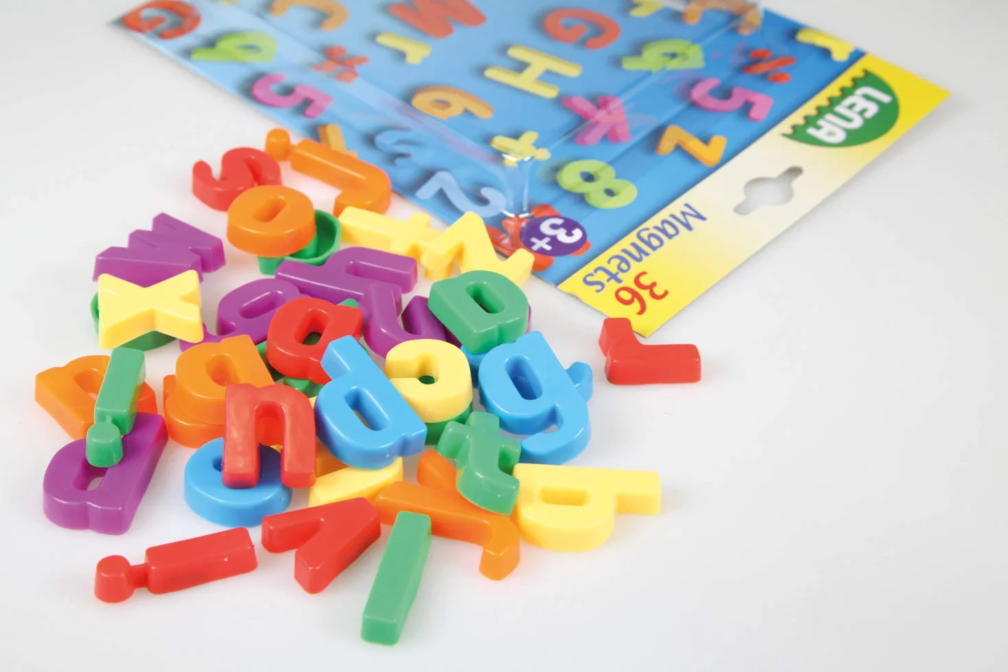 Lena 65746 magnesy małe litery, ok. 3 cm, 36 sztuk, wielokolorowe, jeden rozmiar