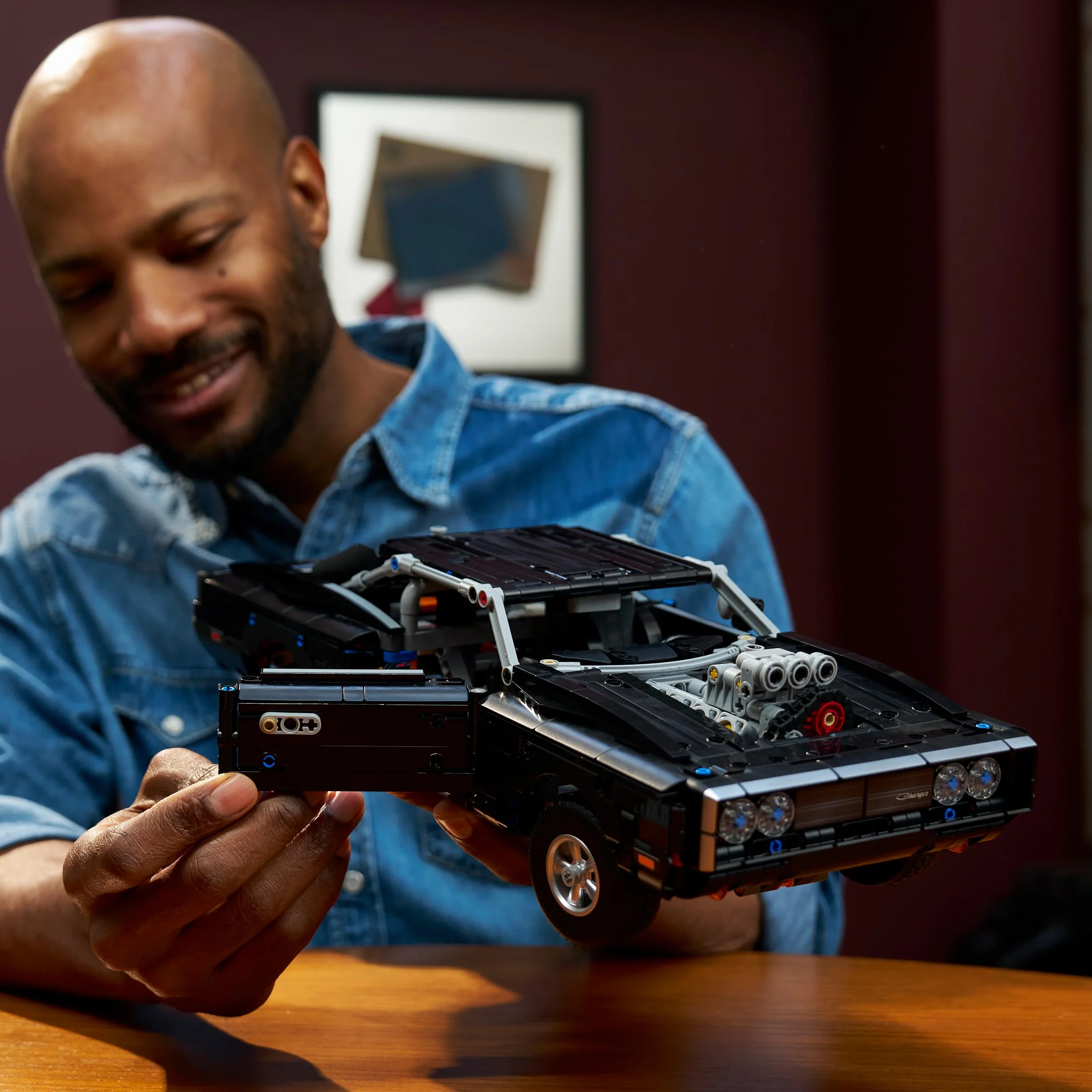 LEGO Technic Samochód Fast and Furious Dodge Charger R/T, zestaw konstrukcyjny dla dorosłych z filmu Szybcy i wściekli, ozdoba do salonu lub biura, pomysł na prezent urodzinowy dla mężczyzny 42231