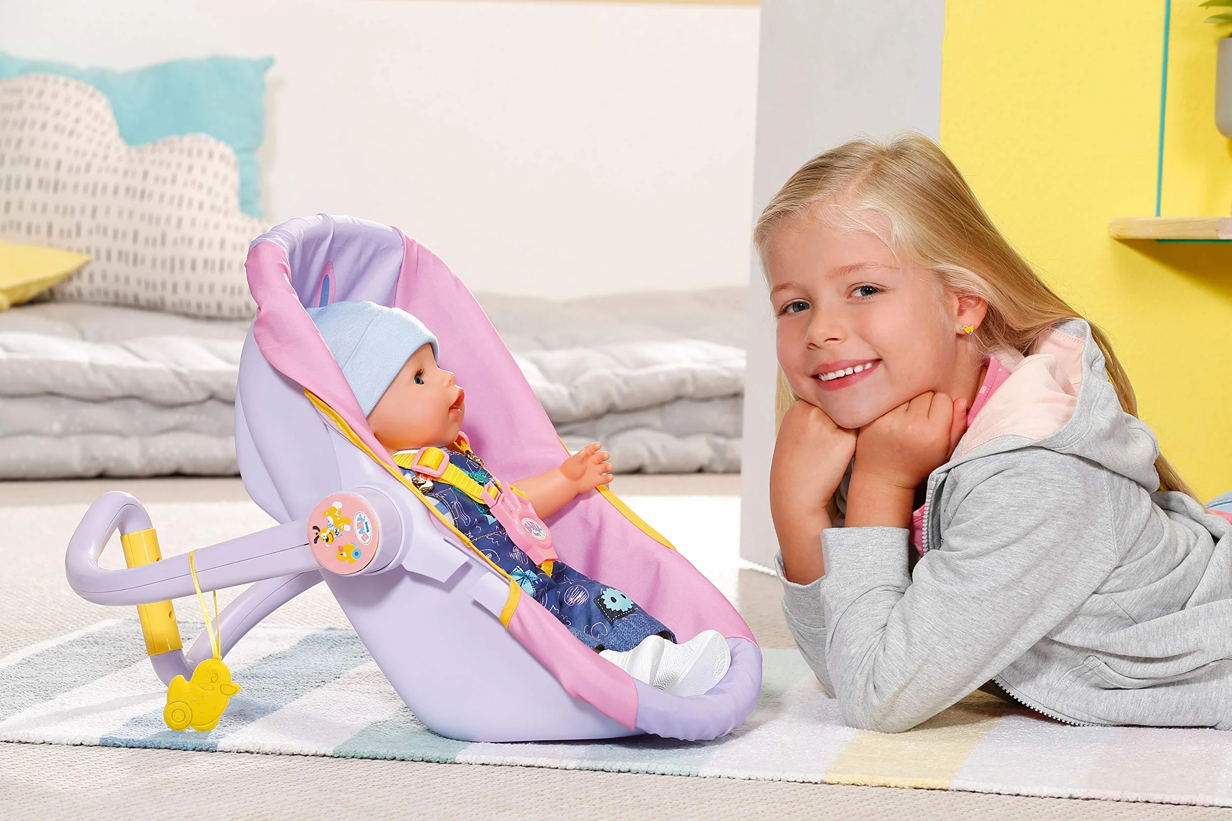BABY born Komfortowe siedzisko dla lalki 43 cm - z pasami bezpieczeństwa zapinanymi na klipsy - łatwe dla małych rączek, kreatywna zabawa wspiera empatię i umiejętności społeczne, dla małych dzieci w