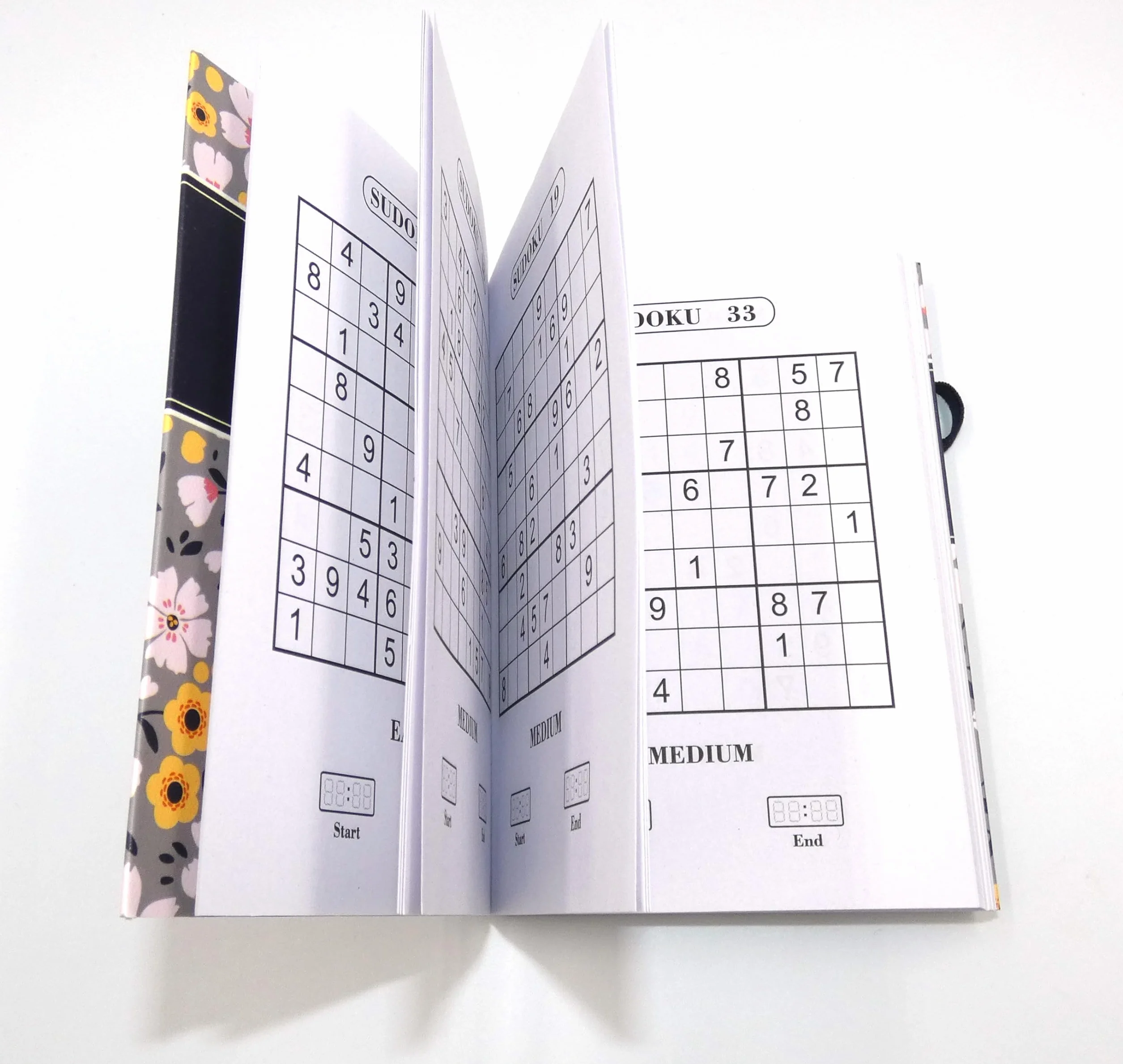 Notes A6 Pocket Floral Sudoku, Format 15 x 10,5 cm z gumką, Książka z grami słownymi, Miłośnicy łamigłówek, Pasjonaci wyzwań intelektualnych, dla koncentracji i pamięci