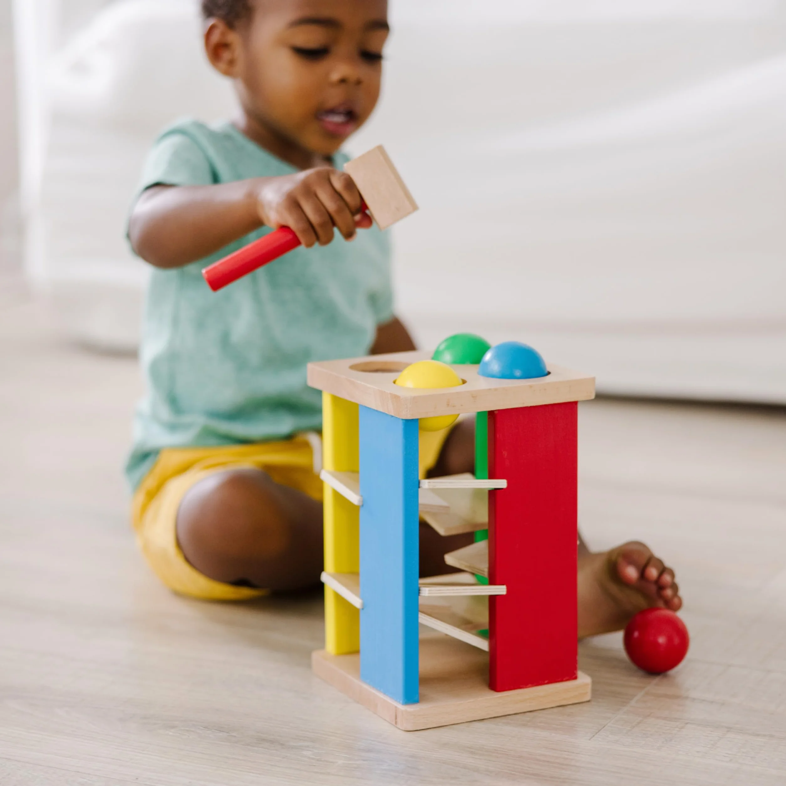 Melissa & Doug – wieża do wbijania i toczenia | zabawka rozwojowa | motoryka | rozwiązywanie problemów | 3+ | prezent dla chłopca lub dziewczynki