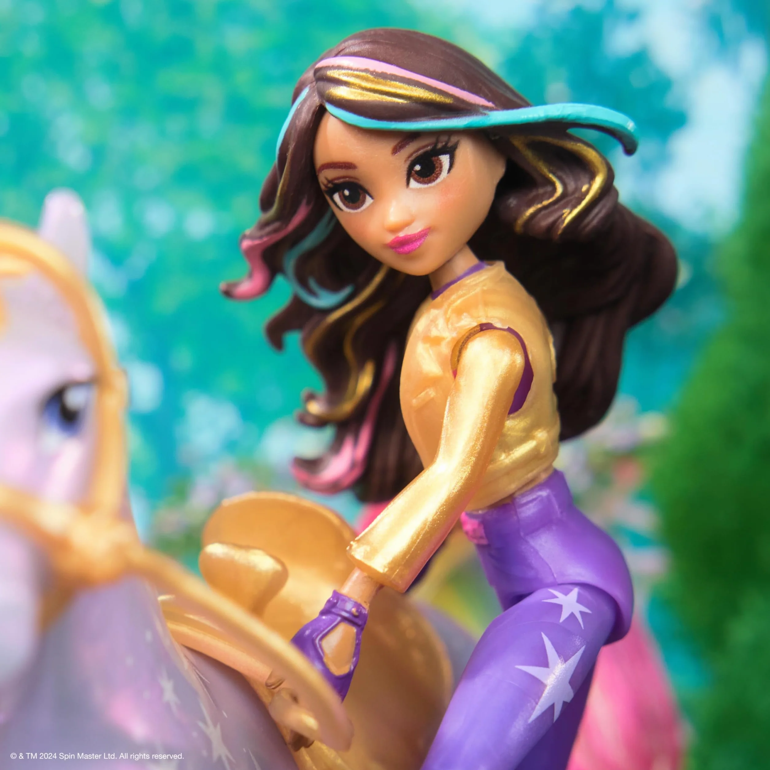 Unicorn Academy, Sophia & Light Magic Wildstar z tęczowymi efektami świetlnymi, 2 akcesoria do jazdy konnej, lalki i zabawki jednorożca dla dziewcząt w wieku od 4 lat