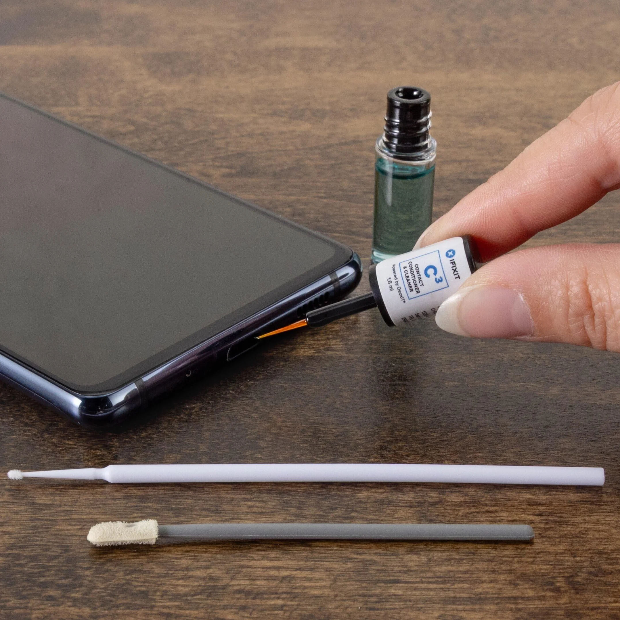 iFixit Zestaw do precyzyjnego czyszczenia Telefon Laptop Tablet