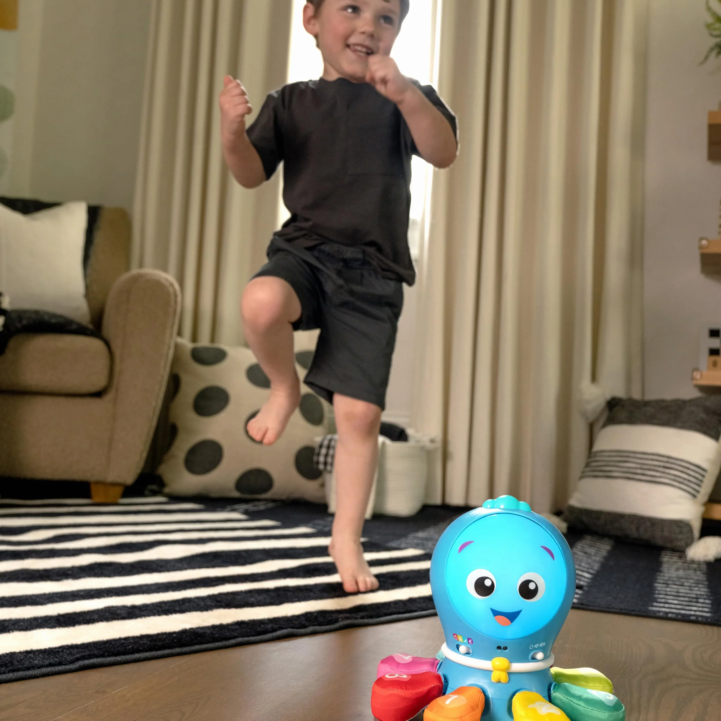 Baby Einstein Ocean Explorers Go Opus Go 4 w 1 zabawka edukacyjna, muzyka i światła, wiek od 3 miesięcy do 5 lat