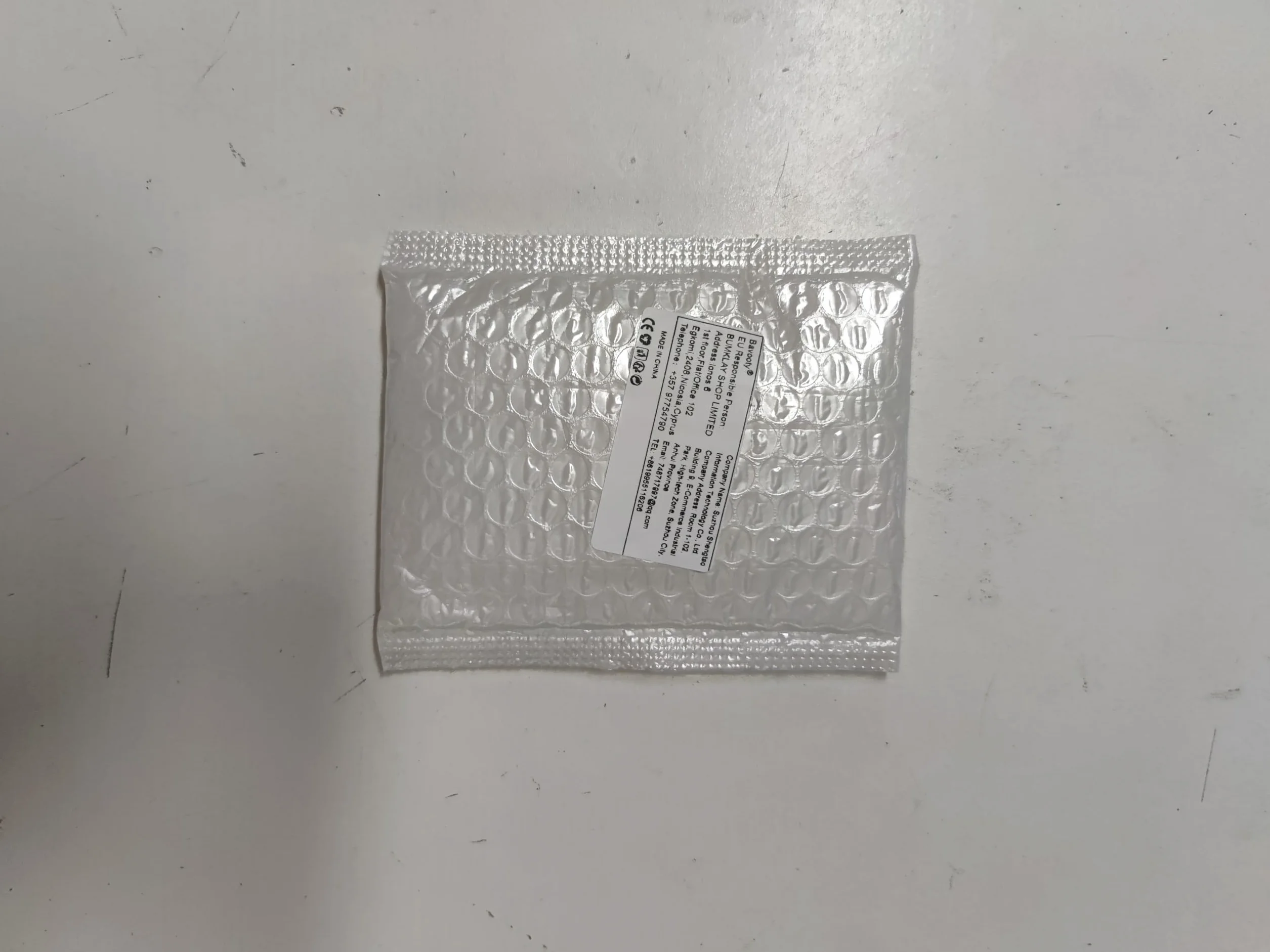 Fotografia pryzmatu, trójkątny pryzmat, szkło optyczne pryzmatu, pryzmat optyczny, kryształowe szkło optyczne, 76 x 22 x 16 mm kryształowy pryzmat, do dekoracji spektrum światła odbijającego kolory