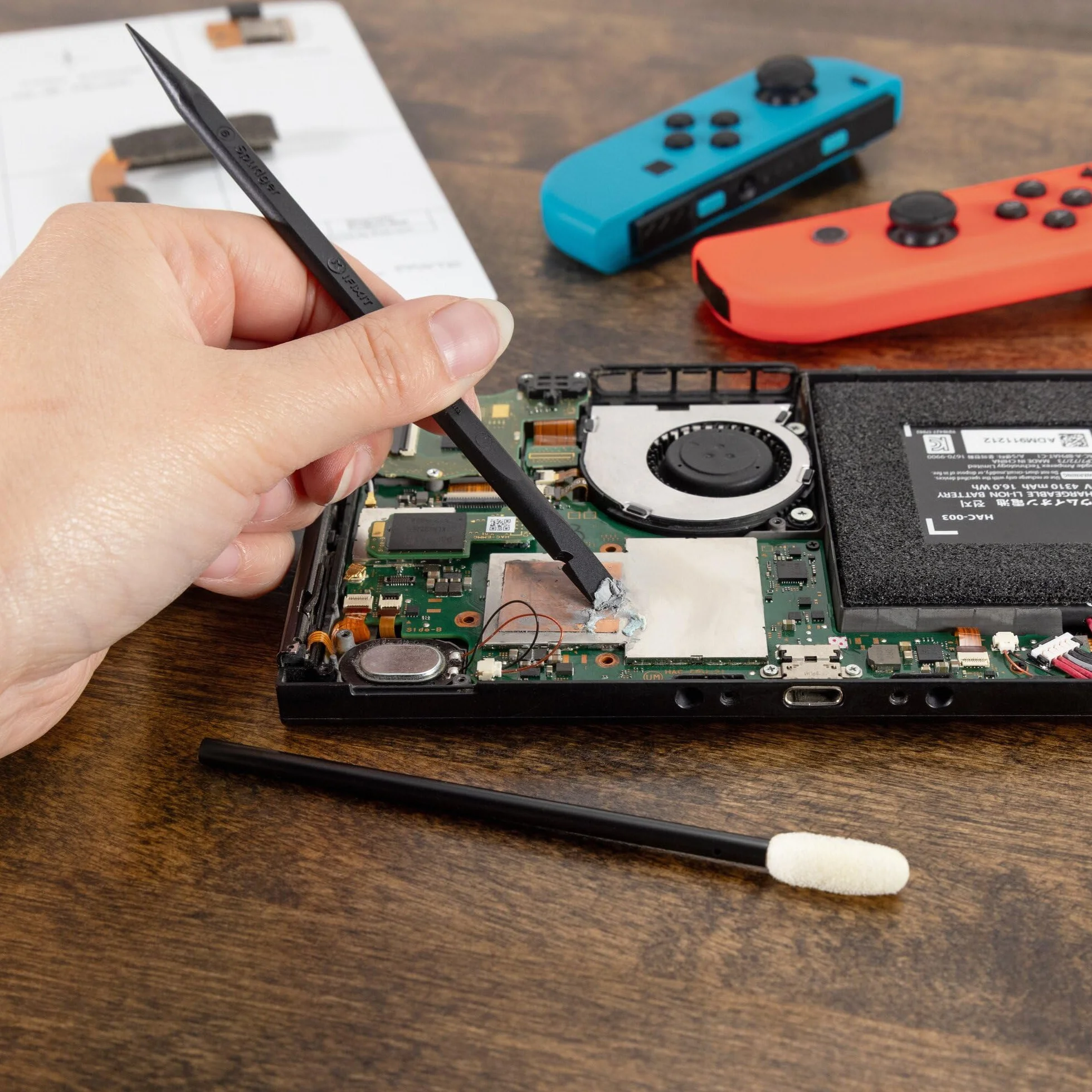 iFixit Zestaw do precyzyjnego czyszczenia Telefon Laptop Tablet