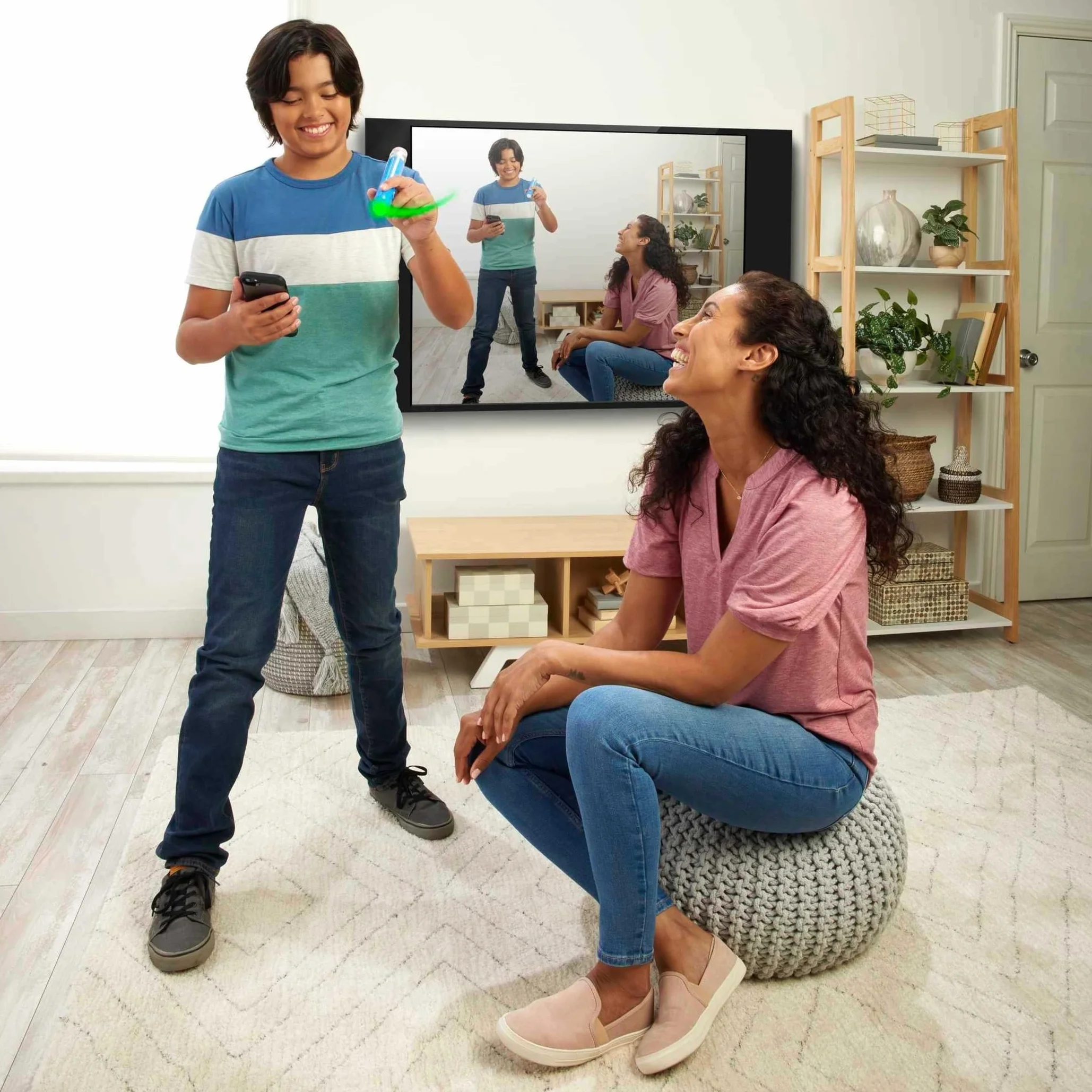 Mattel Games Pictionary Air 2 Gra dla dzieci i dorosłych na wieczór gier, nagradzana rodzinna gra w rysowanie w powietrzu, HNT74