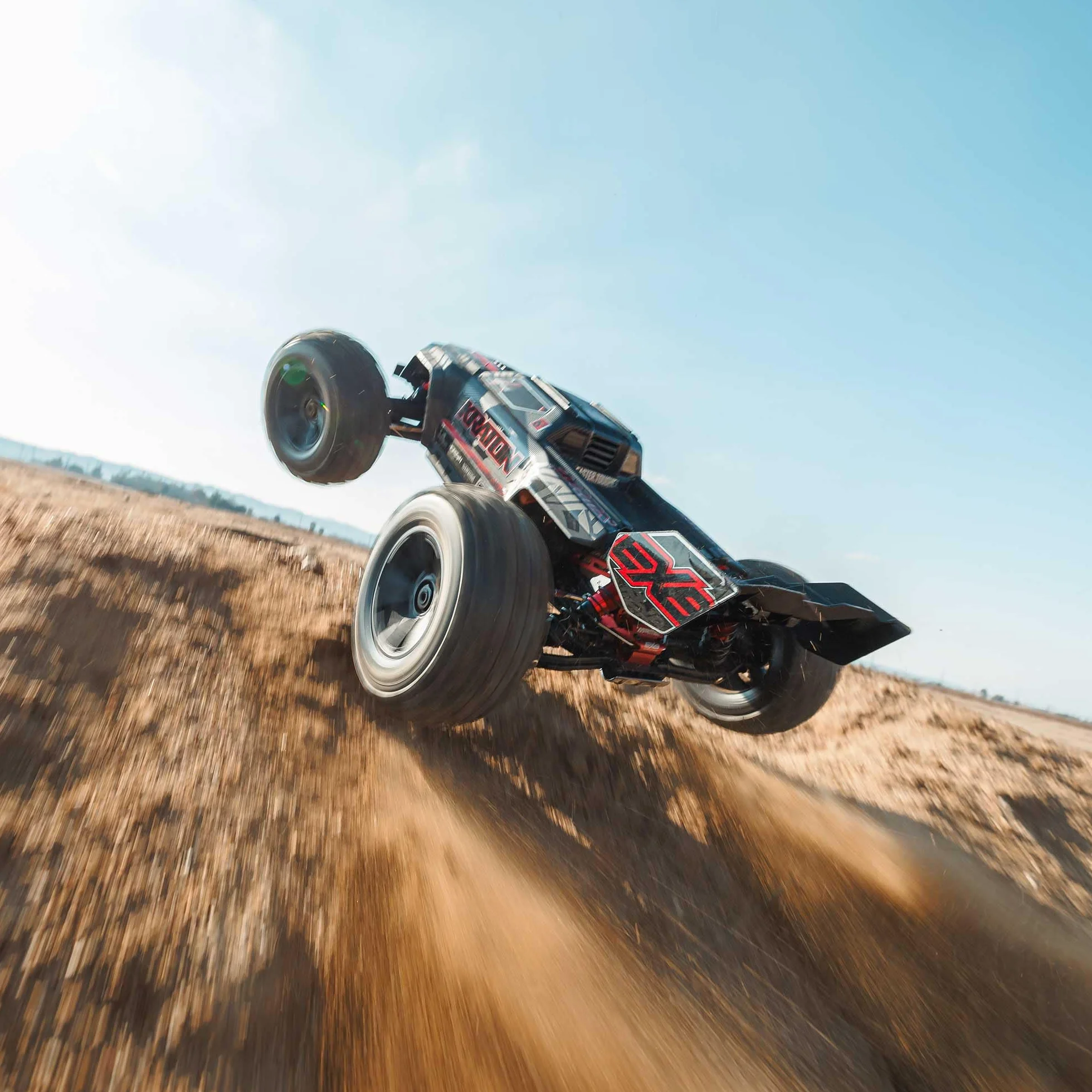 ARRMA Kraton 6S EXB Ready to Run, model 2025 Clipless Body, Basher Monster Truck RC zdalnie sterowany, wyjątkowo mocny i stabilny z silnikiem bezszczotkowym, bez akumulatora i ładowarki