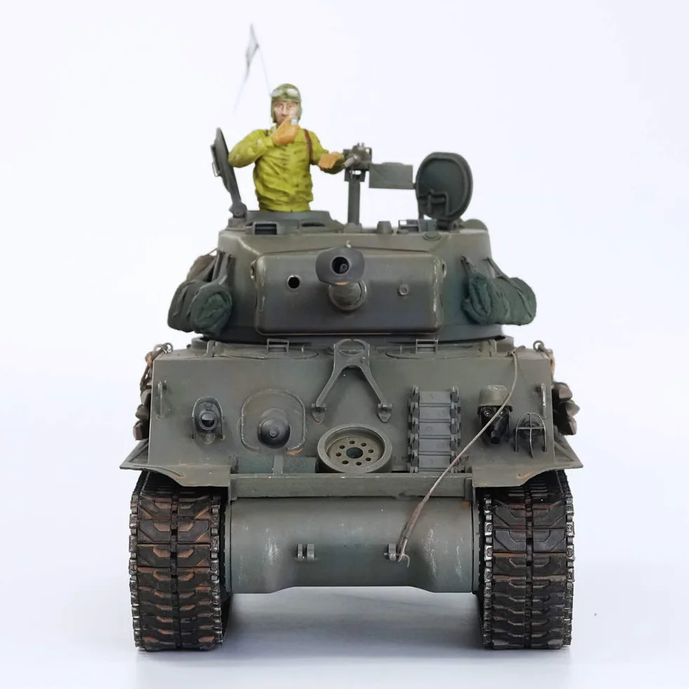 HOOBEN 1/16 M4A3E8 Fury Sherman Brad Pitt czołg z kamuflażem Master Weathering+figurka+Zimmerit