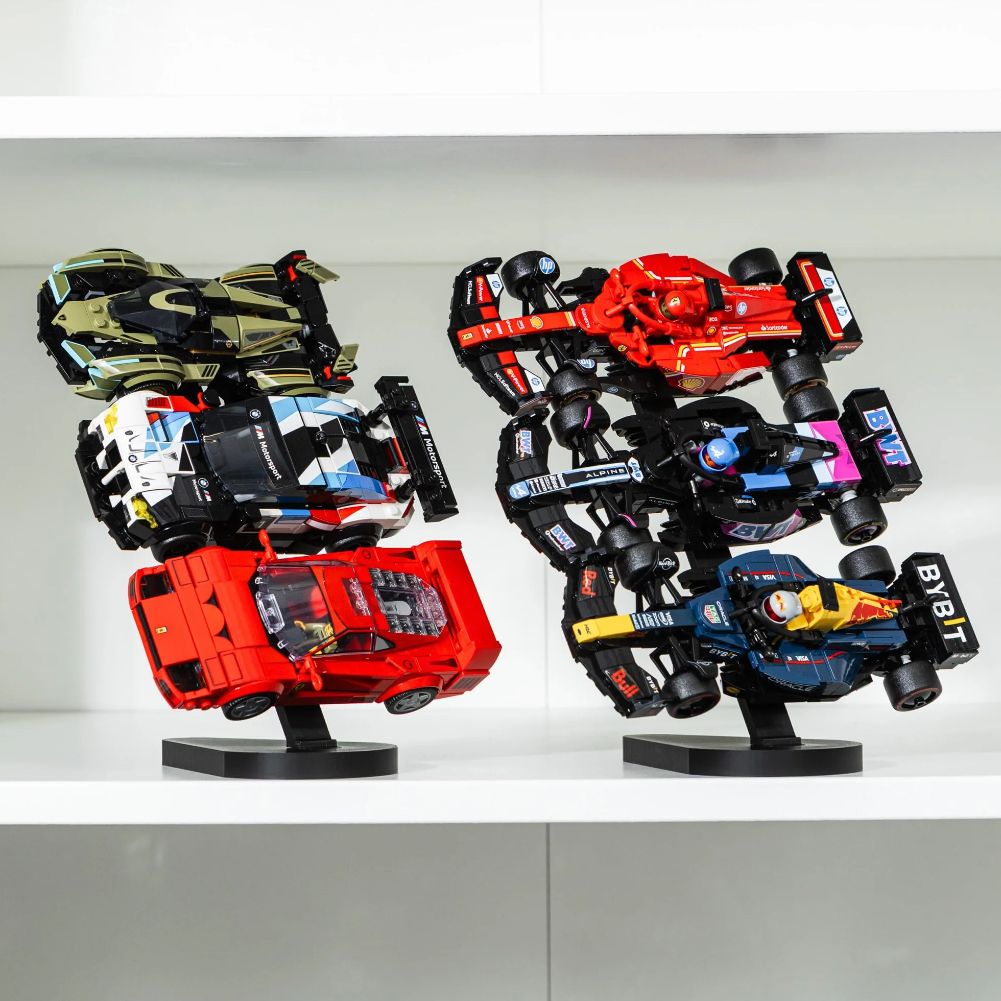 Podnośnik Do Półki Brickify Zgodny Z LEGO Speed Champions - Samochody Nie Wchodzą W Skład Zestawu - Wyświetlacz Do Przechowywania Kolekcji - Oszczędź Miejsce (Pakiet Startowy)