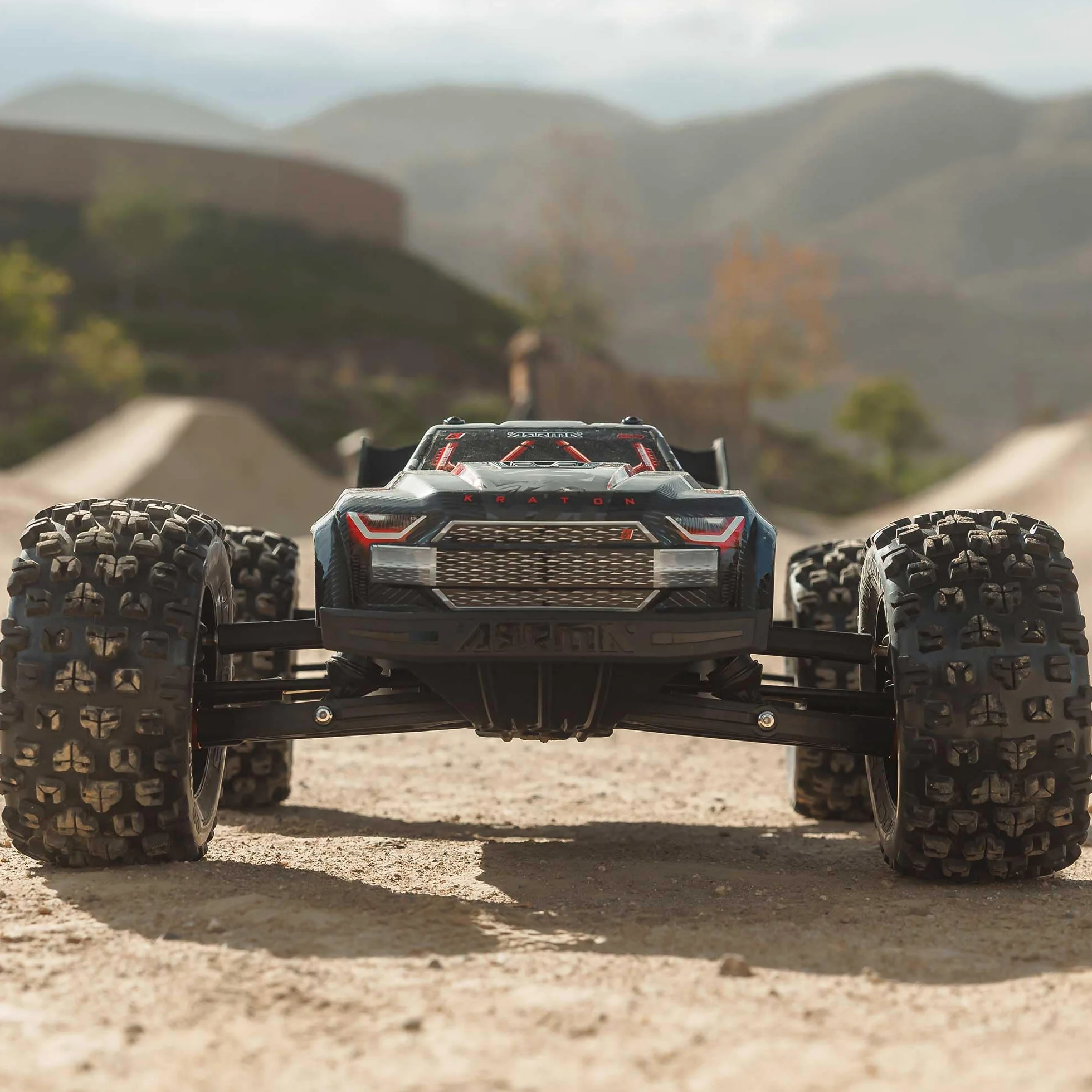 ARRMA Kraton 6S EXB Ready to Run, model 2025 Clipless Body, Basher Monster Truck RC zdalnie sterowany, wyjątkowo mocny i stabilny z silnikiem bezszczotkowym, bez akumulatora i ładowarki