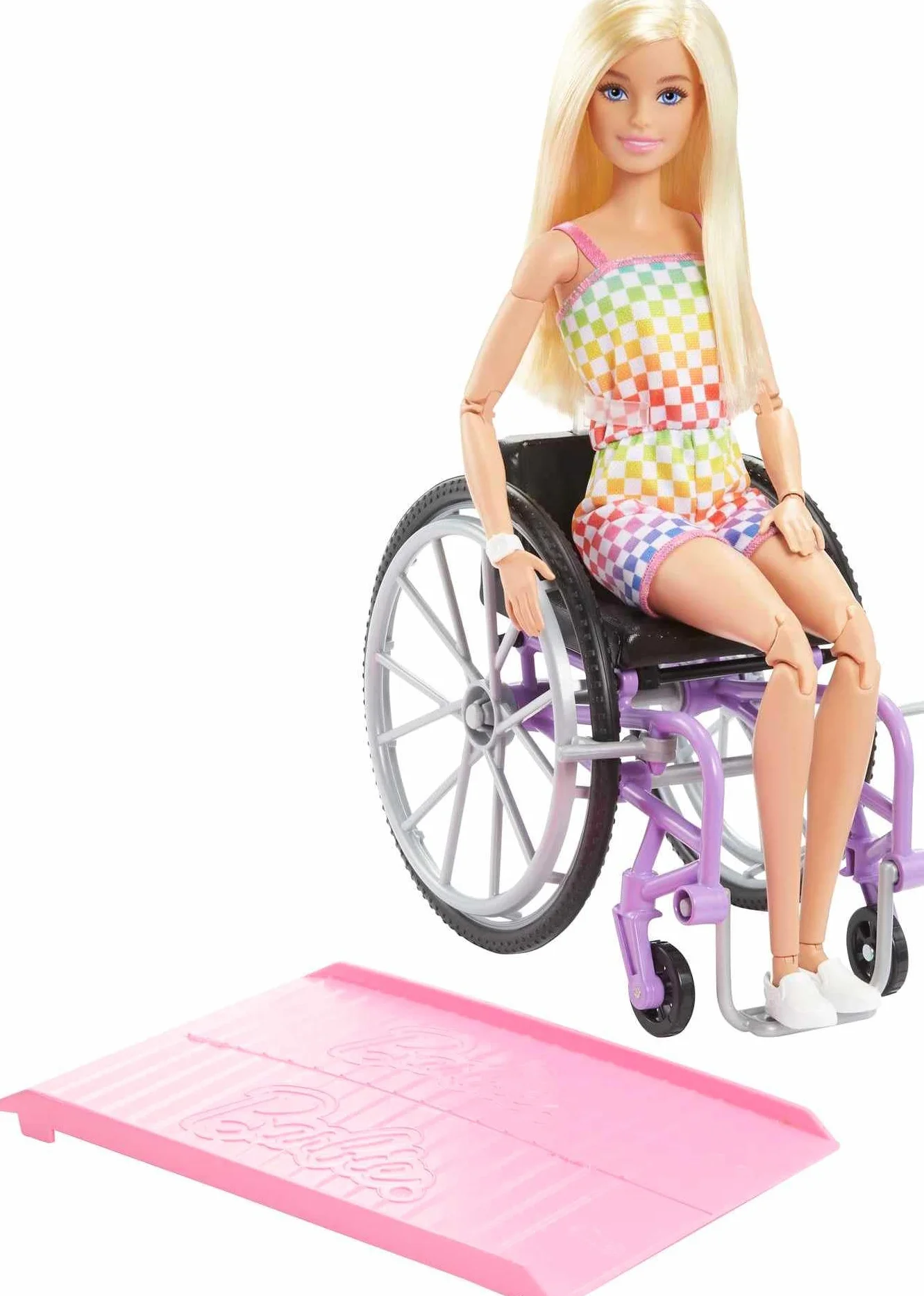 Barbie Fashionistas Lalka (blondynka) w tęczowym kombinezonie, z wózkiem inwalidzkim i rampą, zabawki i prezenty dla dzieci, HJT13