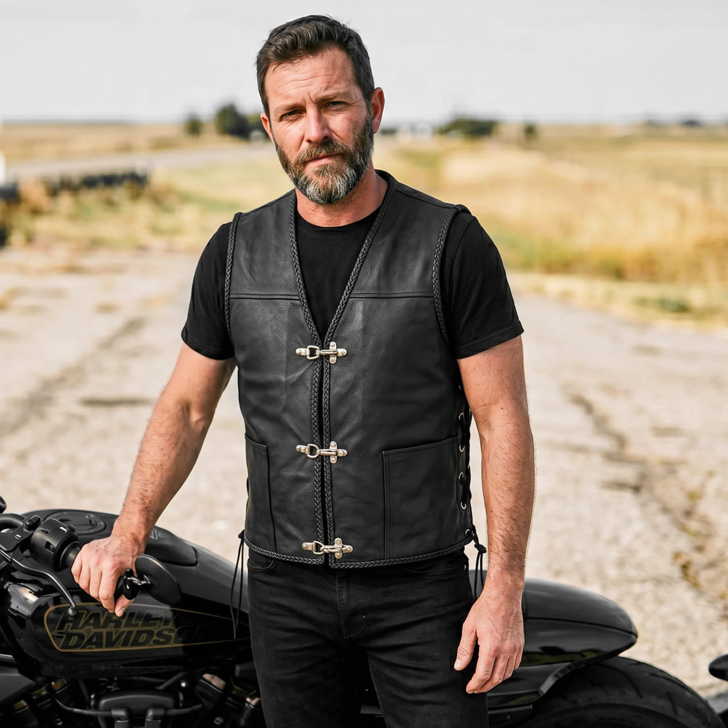 Skórzana kamizelka motocyklowa z regulowanymi bocznymi sznurowadłami czarny pleciony haczyk na ryby klamra