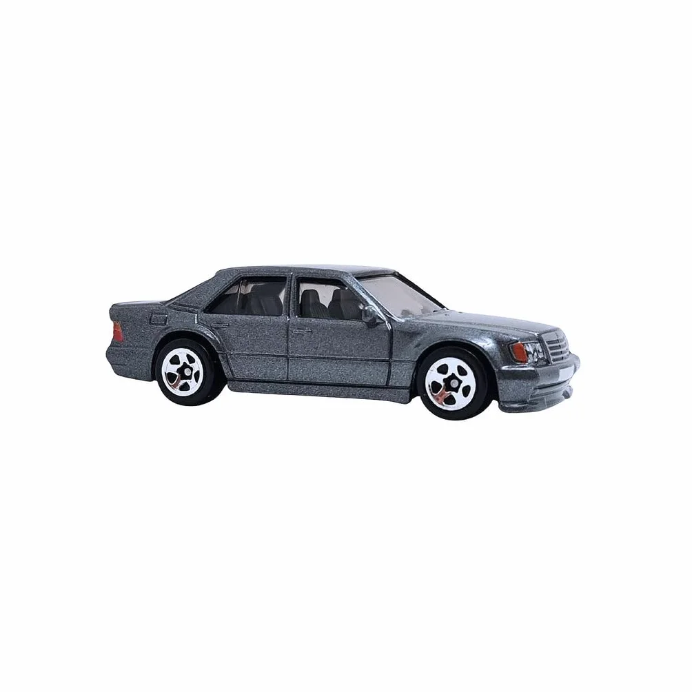 Hot Wheels Mercedes-Benz 500 E – 70's vs 90's 3/10 – JBB60 – Mainline 52/250 – Mattel 2025 – licencjonowany model Mercedesa