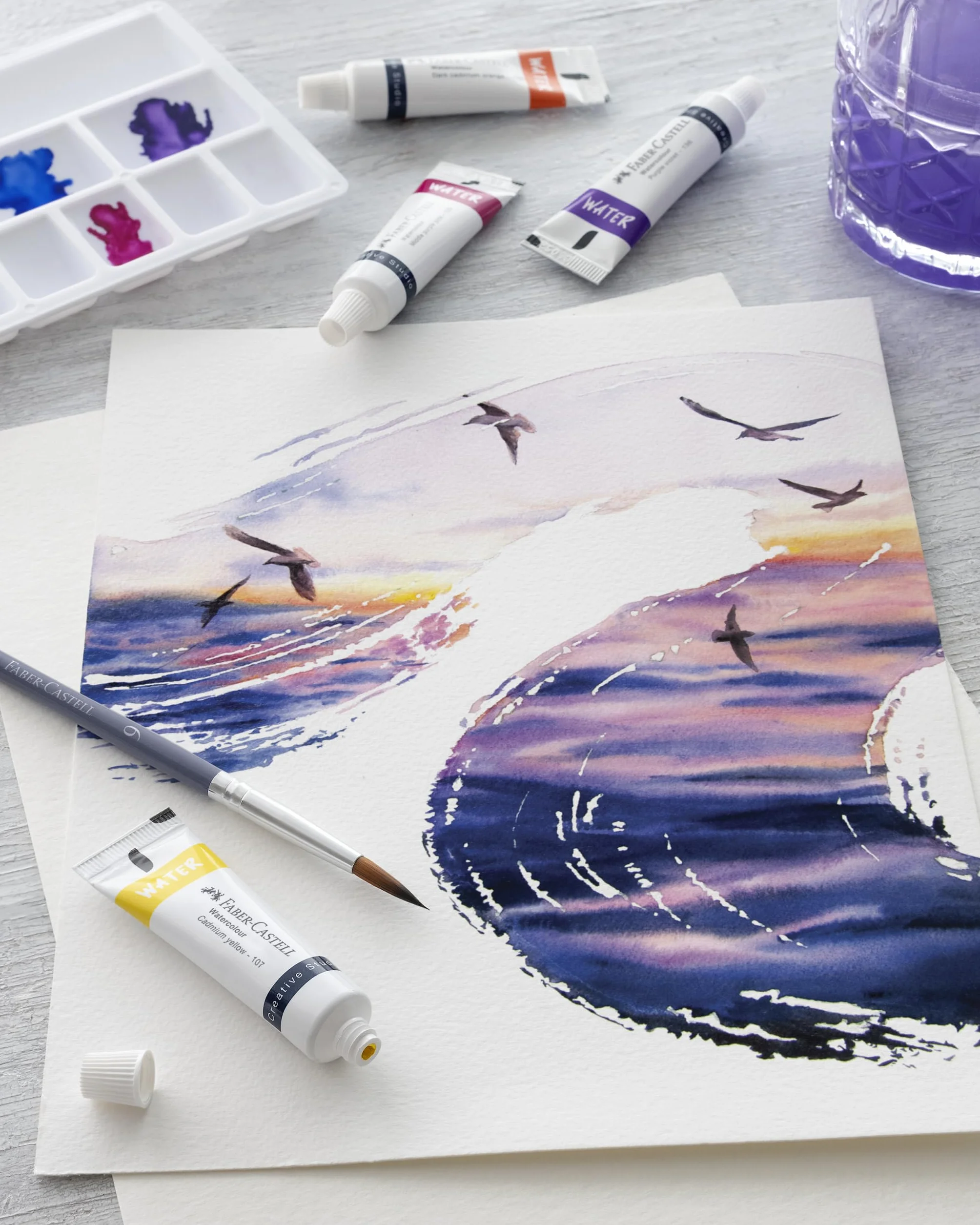 Faber-Castell Creative Studio zestaw akwareli, z paletą mieszającą, wielokolorowy, zestaw 24 sztuk, do sztuki, rzemiosła, rysowania, szkicowania, domu, szkoły, uniwersytetu, kolorowania