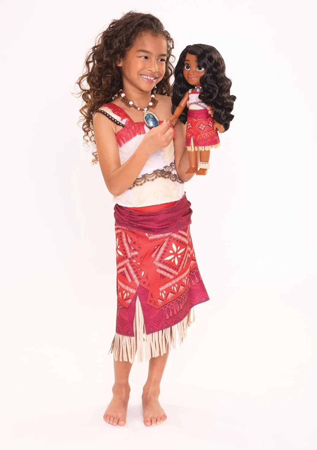 Oceania 2 Lalka 38 cm Vaiana Singer, z jej strojami inspirowanymi filmem animowanym, wzbogacona cennymi detalami, jej oczy błyszczą