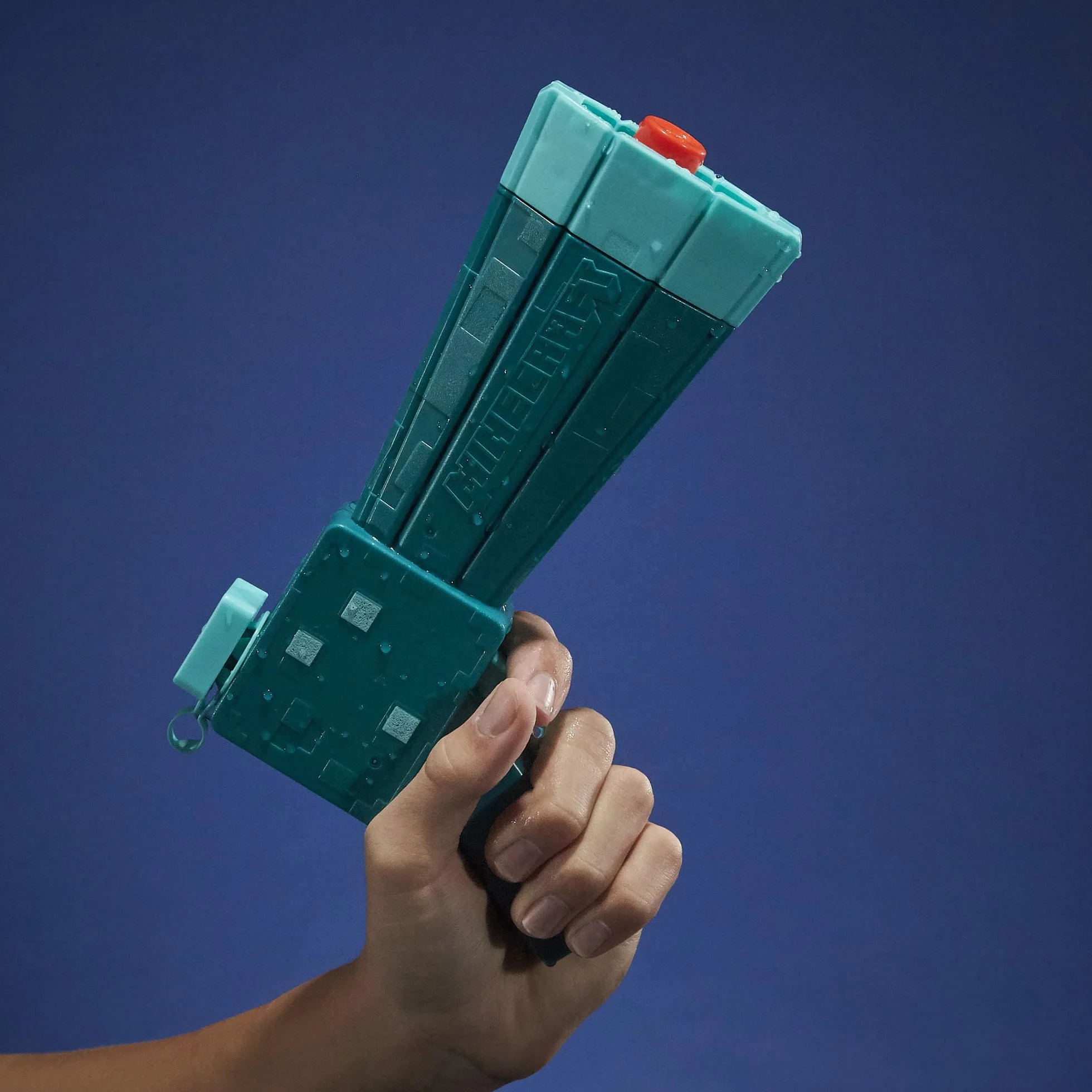 Nerf Super Soaker Minecraft Glow Squid Water Blaster, Minecraft Dungeons Squid Mob Design, zabawka wodna na zewnątrz, gry na świeżym powietrzu dla dzieci