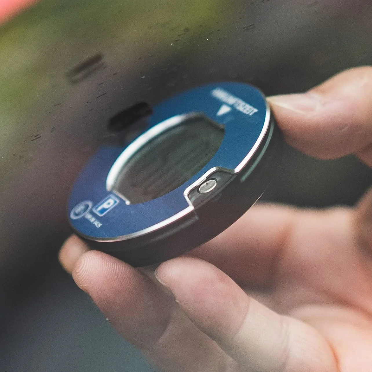 OOONO P-DISC NO1 elektroniczna tarcza parkingowa automatyczna cyfrowa z dopuszczeniem KBA