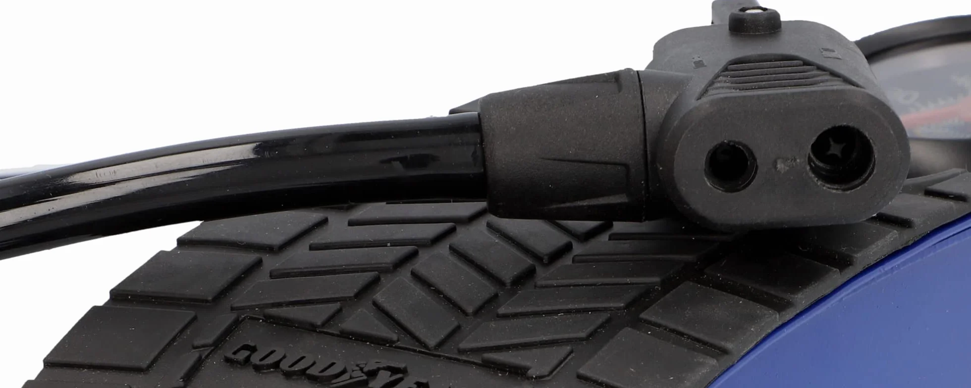 GOODYEAR 75523 Pompka nożna klasy premium, jednocylindrowy, manometr do 7 barów, antypoślizgowa blacha, adapter z podwójną głowicą, czarny, niebieski i żółty